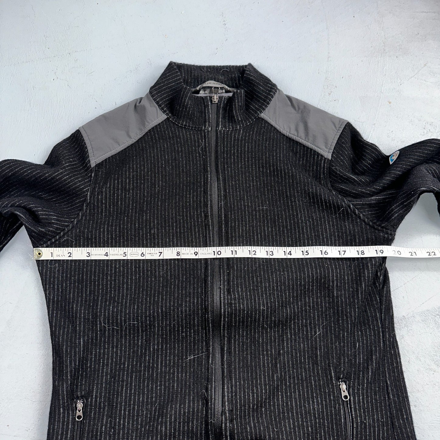 Kuhl Chianti Fleece Mens S Black Wool Blend 1/4 Zip Pullover Sweater Thumbholes