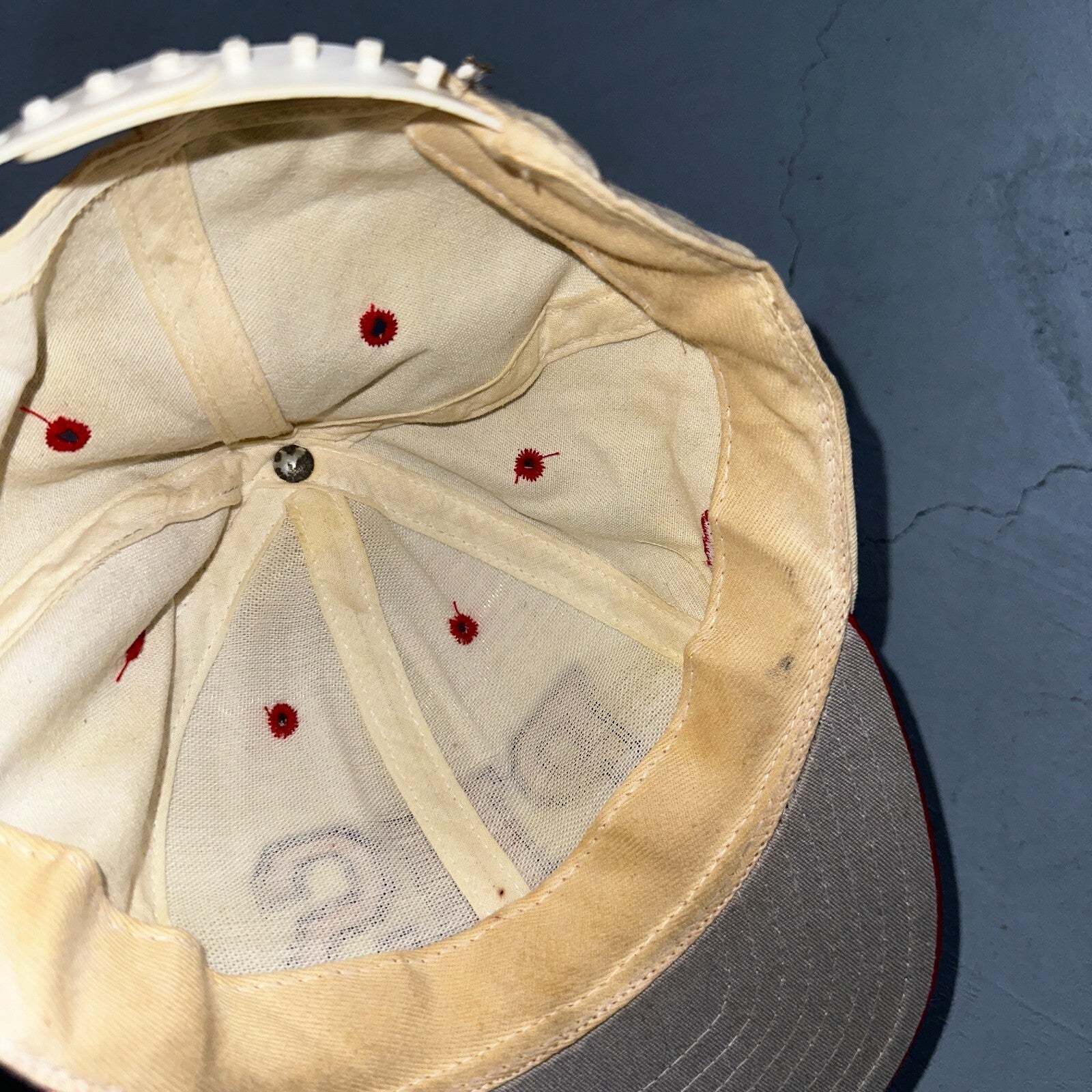 PHS VTG Hat Cap Snapback Sports Football Red White Running Horse Mustang USA