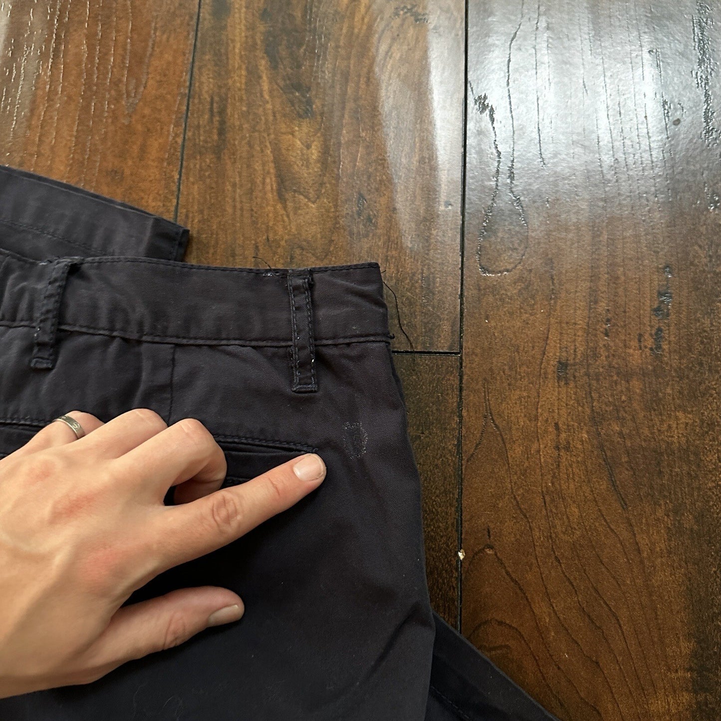 Tory Burch Women's Boyfriend Bermuda Chino Shorts Gold Button Navy Blue Size 29