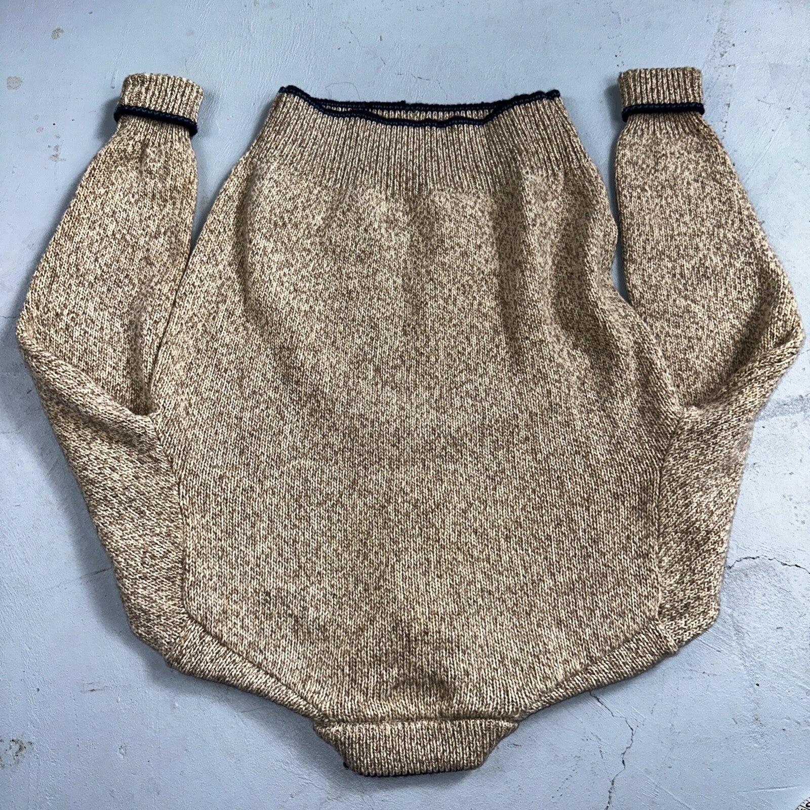 Vintage Woolrich Women's Sweater Size M 85% Wool Chunky Knit Crew Neck Long Slv