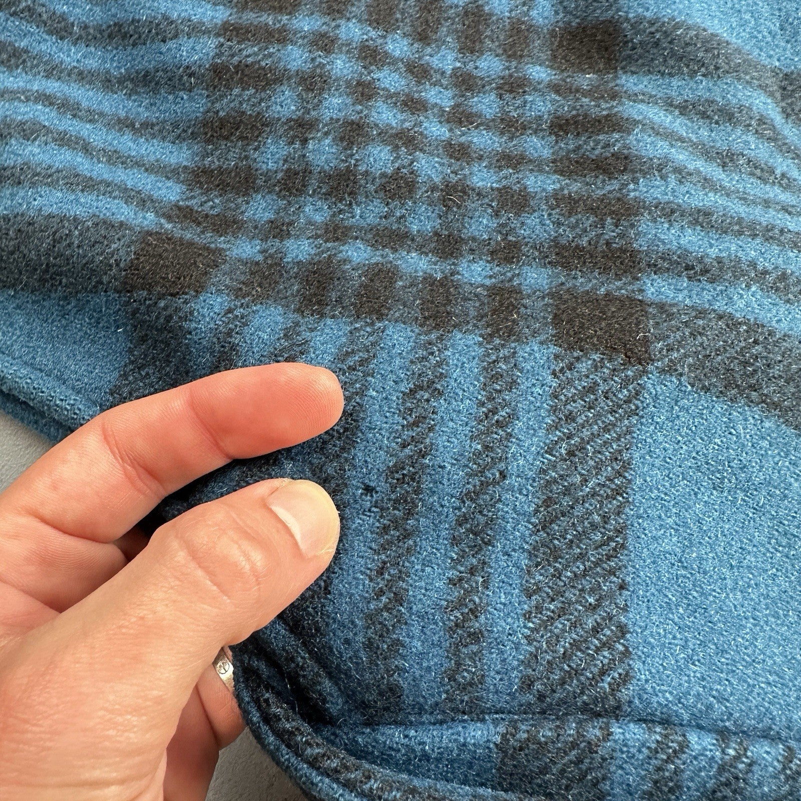 Pendleton Wool Coat Mackinaw VTG Hunting Jacket Blue Plaid Mens Large USA 80s