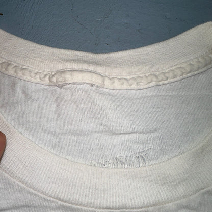 Winnie the Pooh Happy VTG T Shirt Disney Big Print Distressted Disneyland Bear