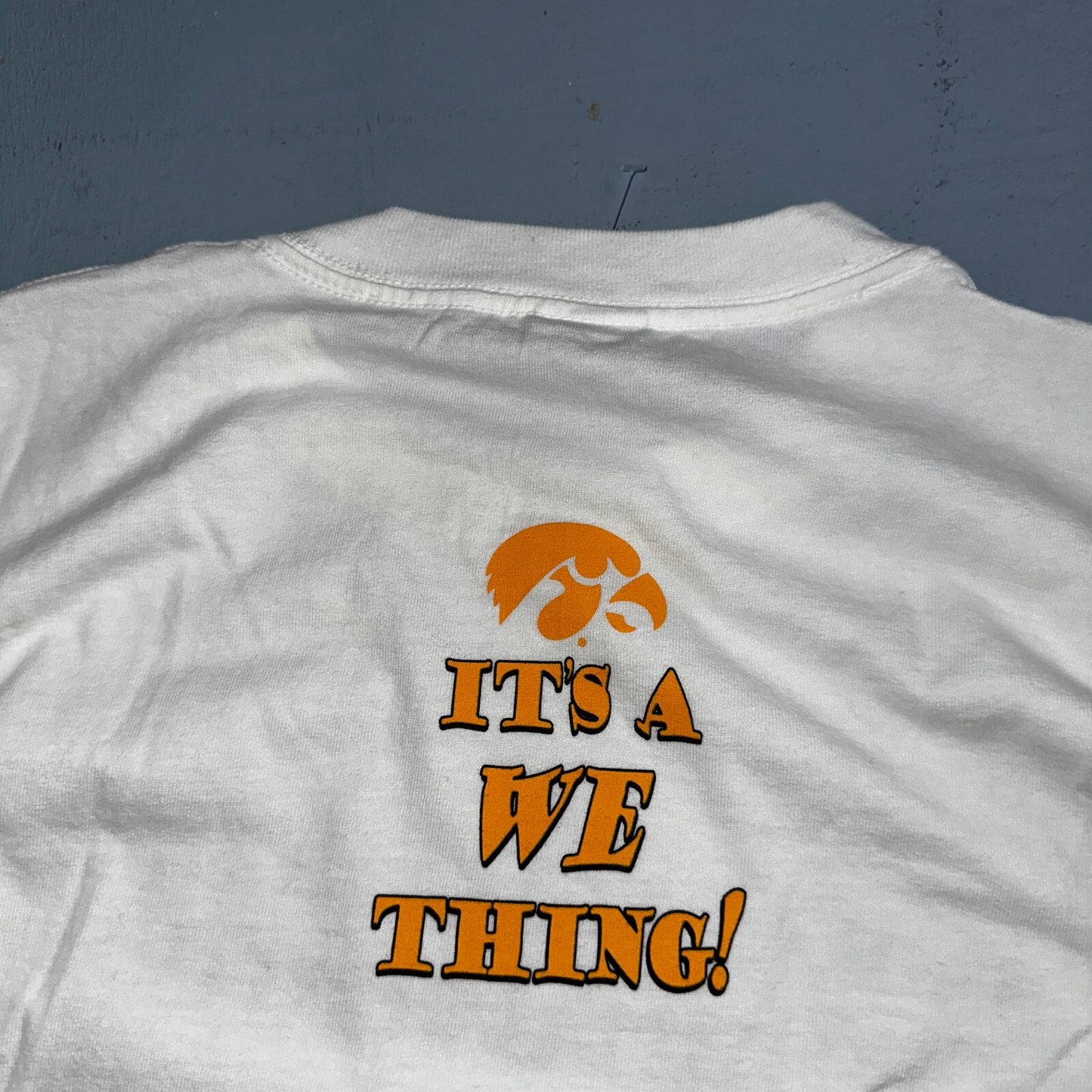 Iowa Hawkeyes Volleyball VTG T Shirt Camp White Graphic Sports Large Fun