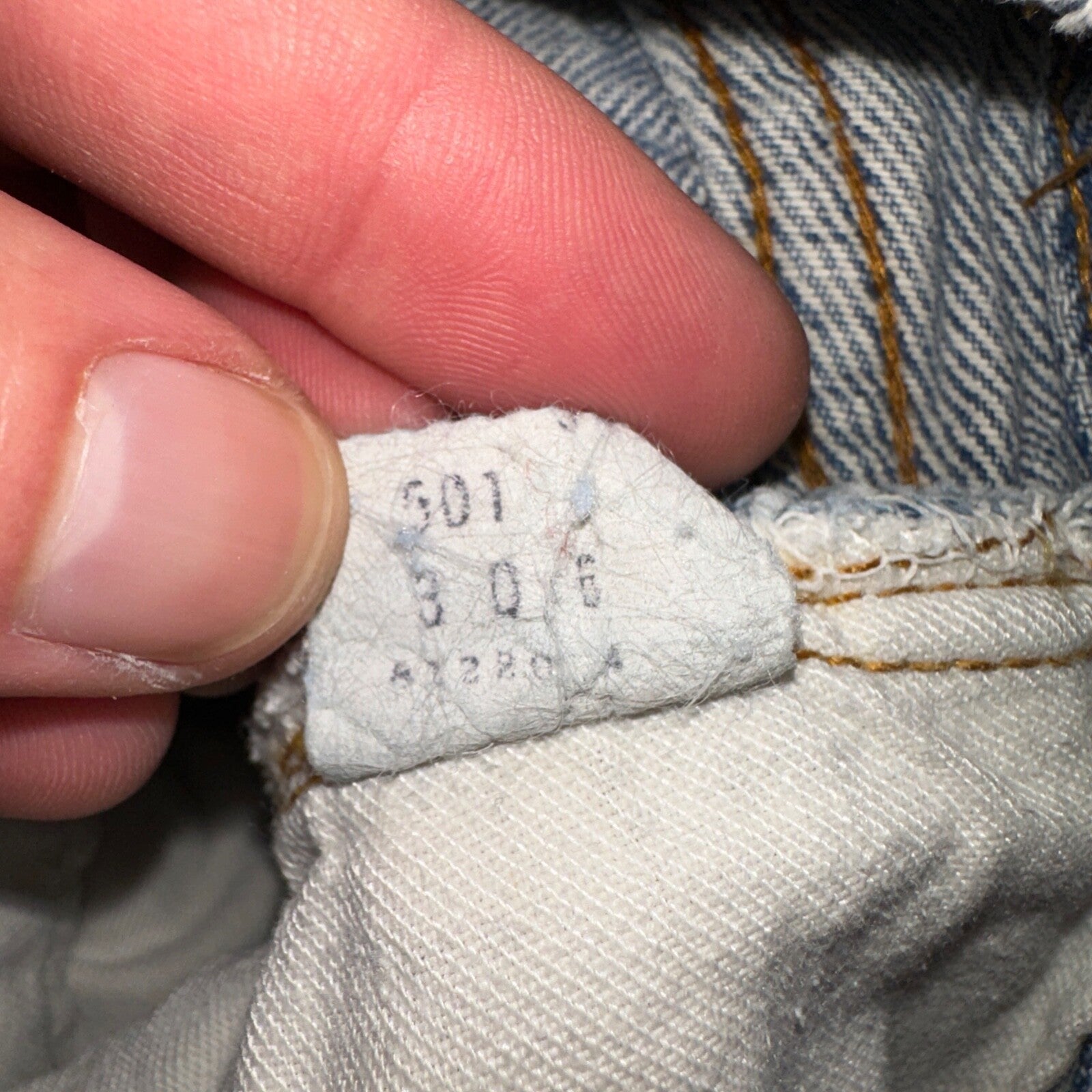 Levis 501 Vintage 80s USA XX Straight Leg Jeans Blue Light Wash 38x33 Act 34x29