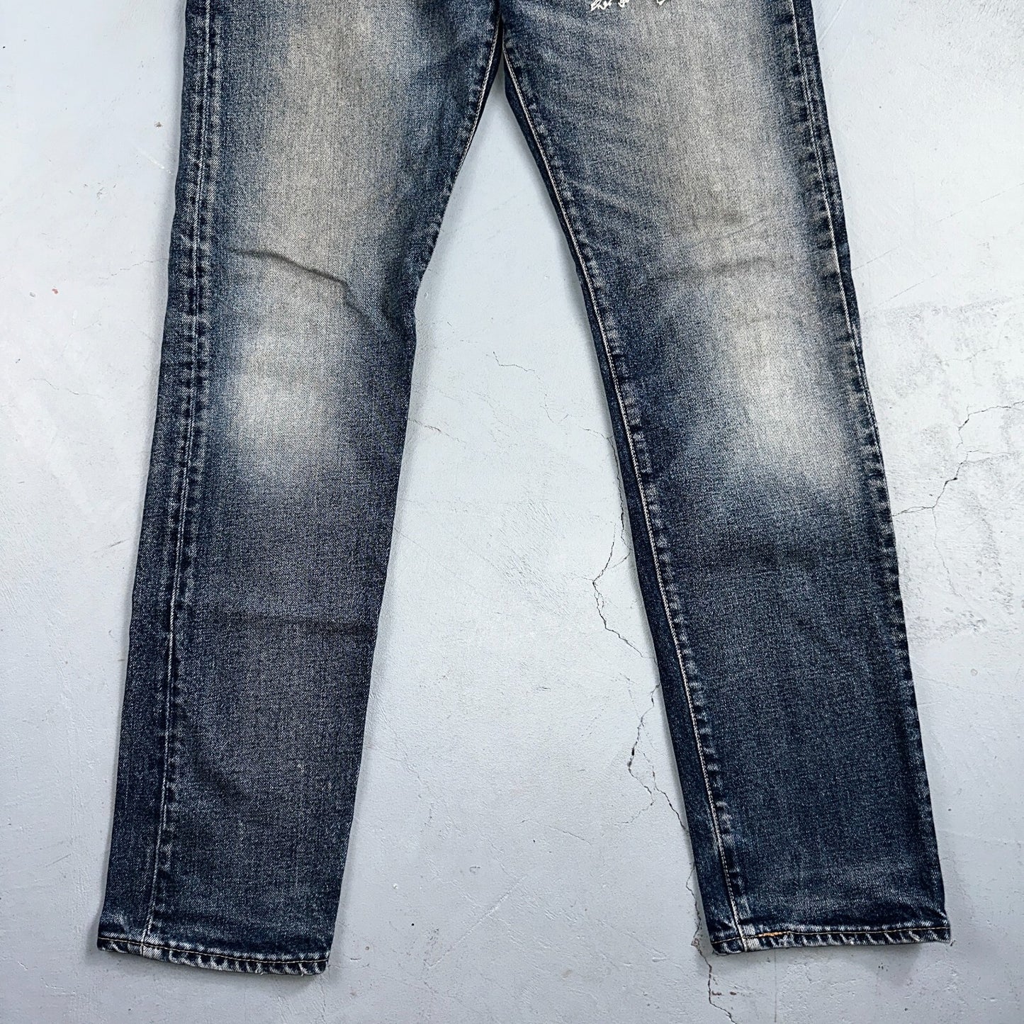 Levis 502 Y2K XX Slim Fit Jeans Blue Med Wash Whiskers 33x34 Vintage Style Worn