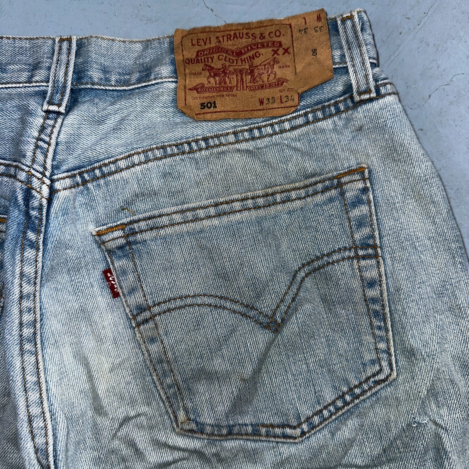 Levis 501 Vintage Y2K Hungary Straight Leg Jeans 33x34 90s Light Wash Act 31x32