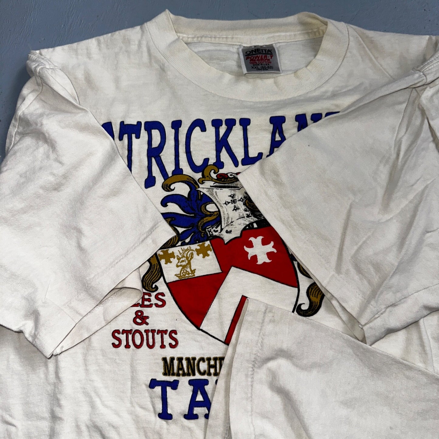 Oneita 2XL Tavern VTG T Shirt Strickland Manchester England 90s Alcohol Cool