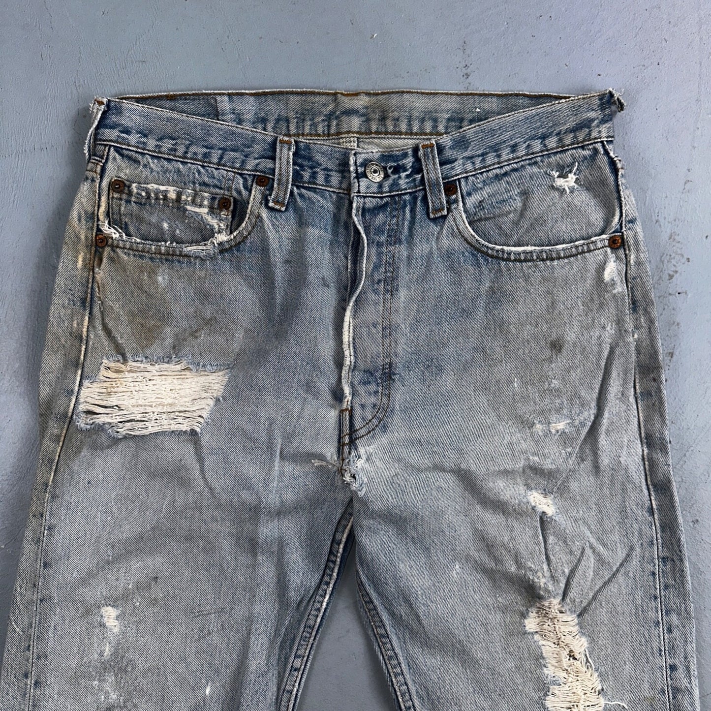 Levis 501 Vintage 80s USA XX Straight Leg Jeans Blue Light Wash Torn Act 32x33
