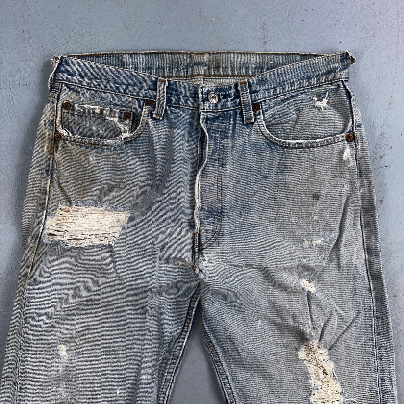 Levis 501 Vintage 80s USA XX Straight Leg Jeans Blue Light Wash Torn Act 32x33