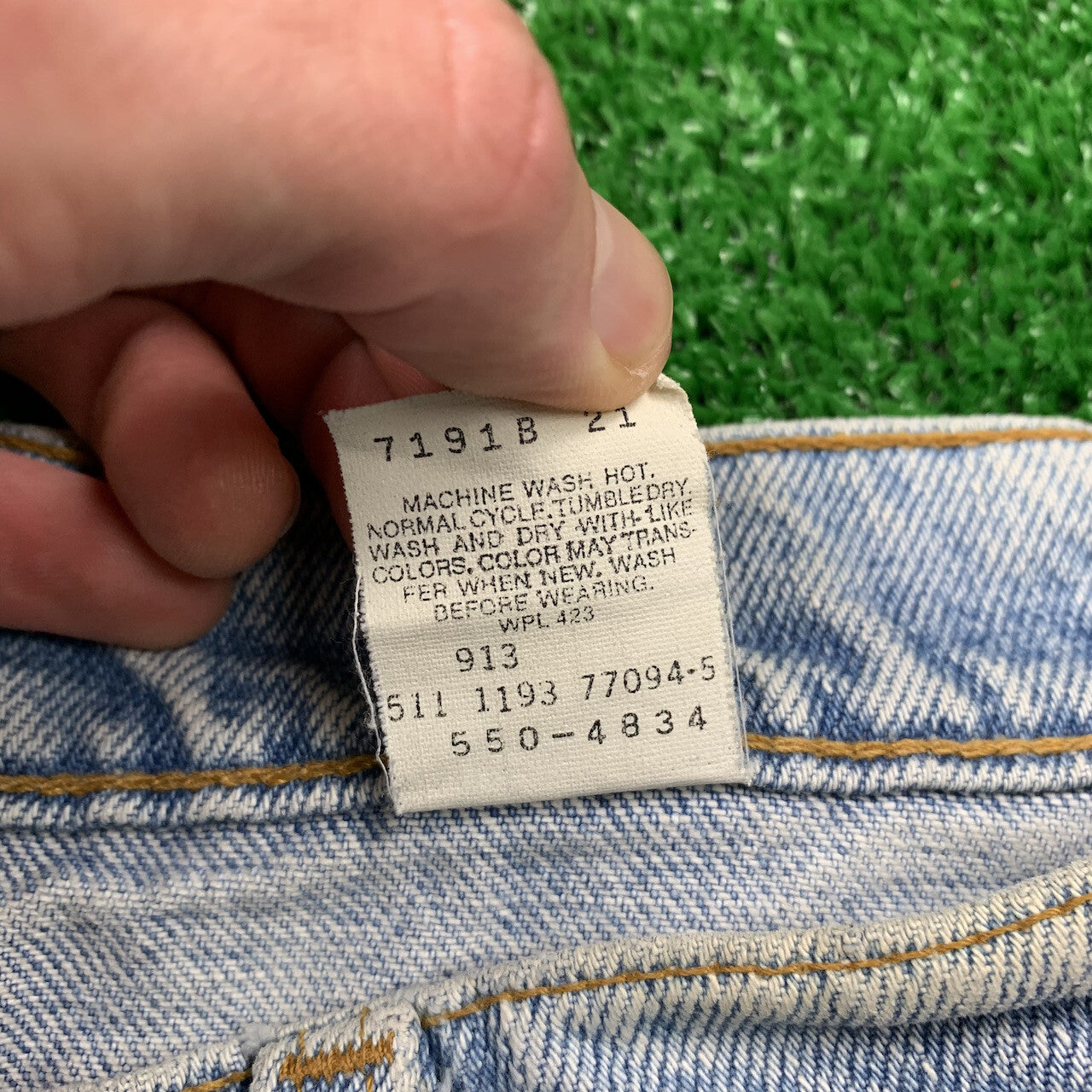 Levis 550 Vintage 90s Tapered Leg XX USA Jeans 34X36 Relaxed Fit Light Act 31x35