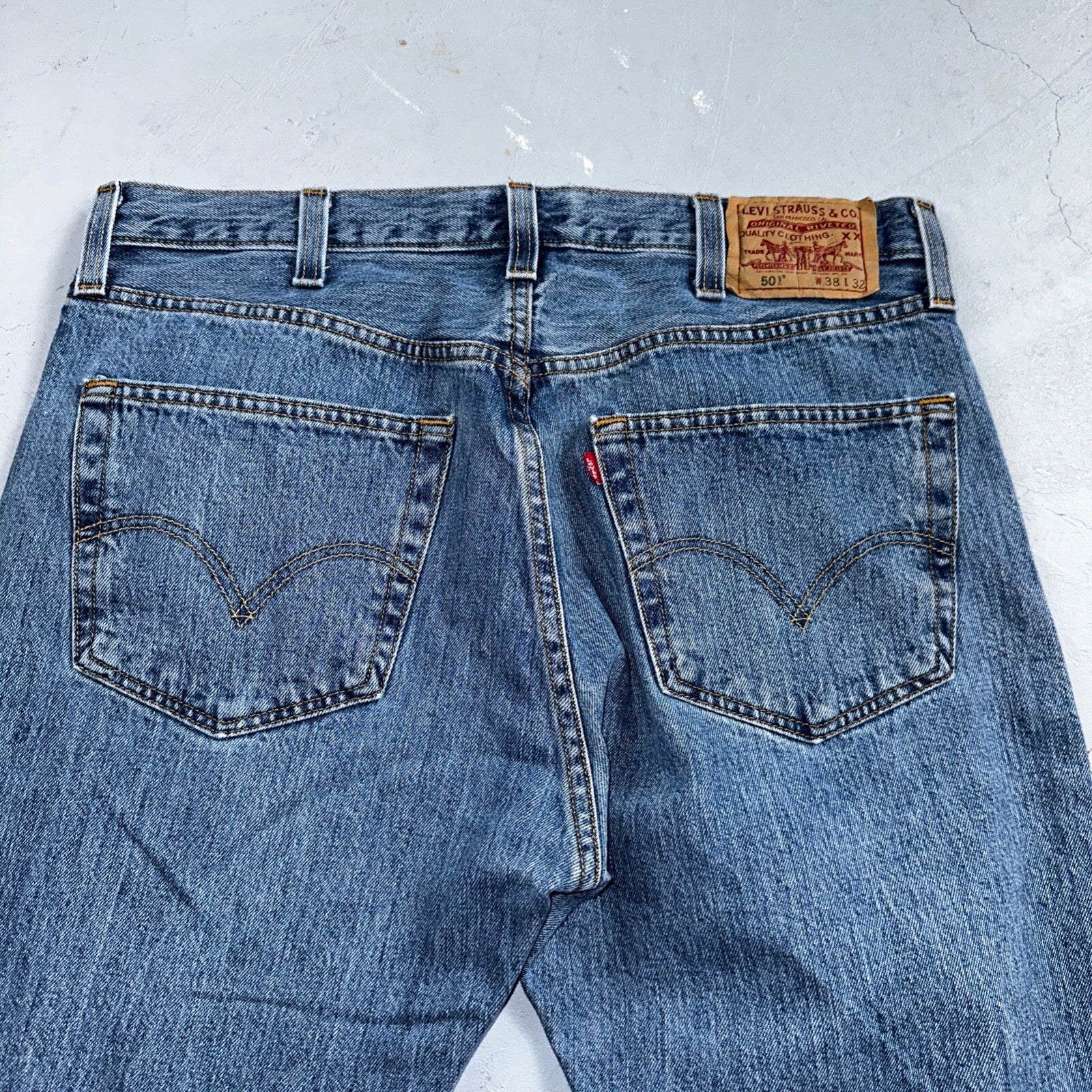 Levis 501 Vintage Y2K XX Straight Leg Jeans 38x32 Med Wash 2000s Act 35x30