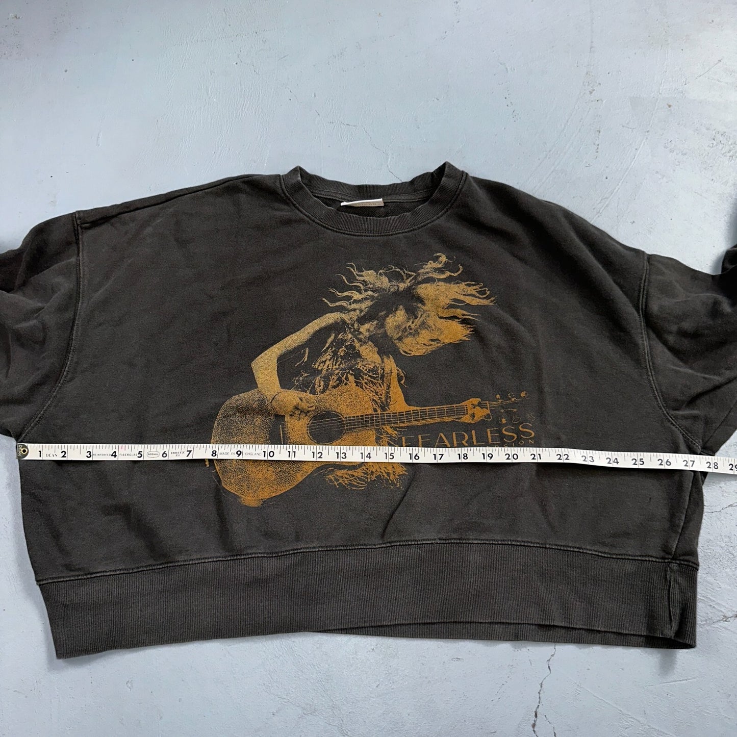 Taylor Swift Fearless Taylor's Version Cotton Cropped Sweatshirt Gray Sz L