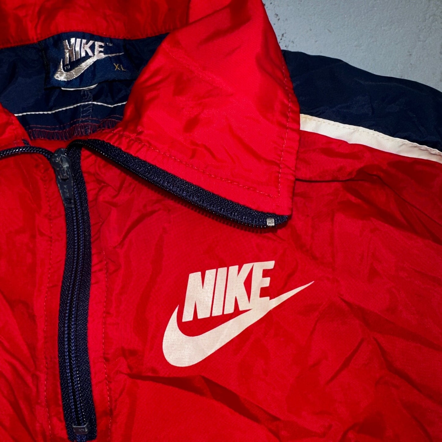 Nike 1980s Blue Tag Vintage Jacket Nylon 70s Windbreaker Running Front Youth XL