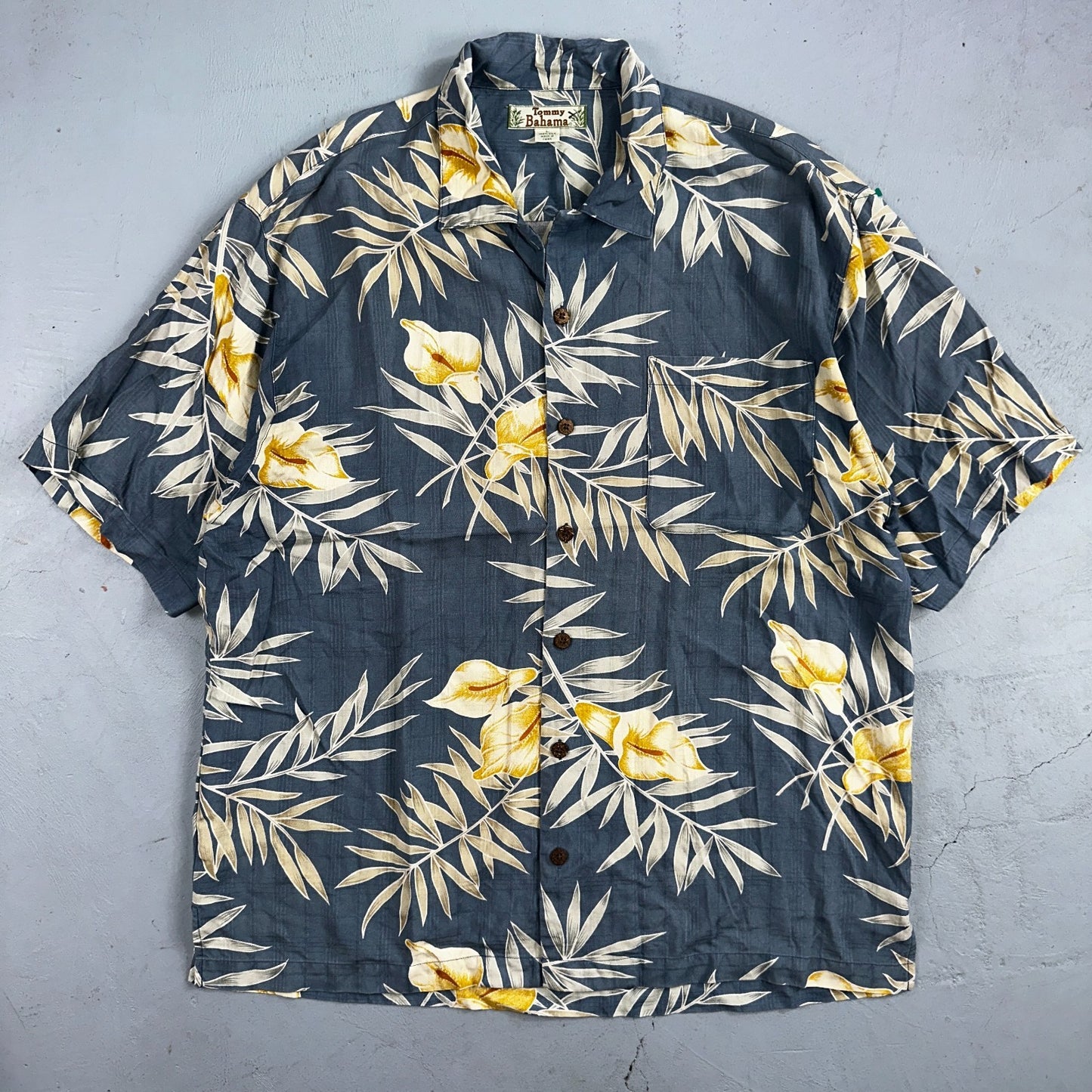 Tommy Bahama Shirt Mens Large Silk Blue Loop Collar Camp Short Sleeve Hawaiian