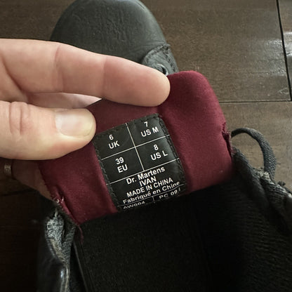 Dr. Martens Size 7 Black Reeder Low Top Work Shoes Air Wair AW004 Leather Tie