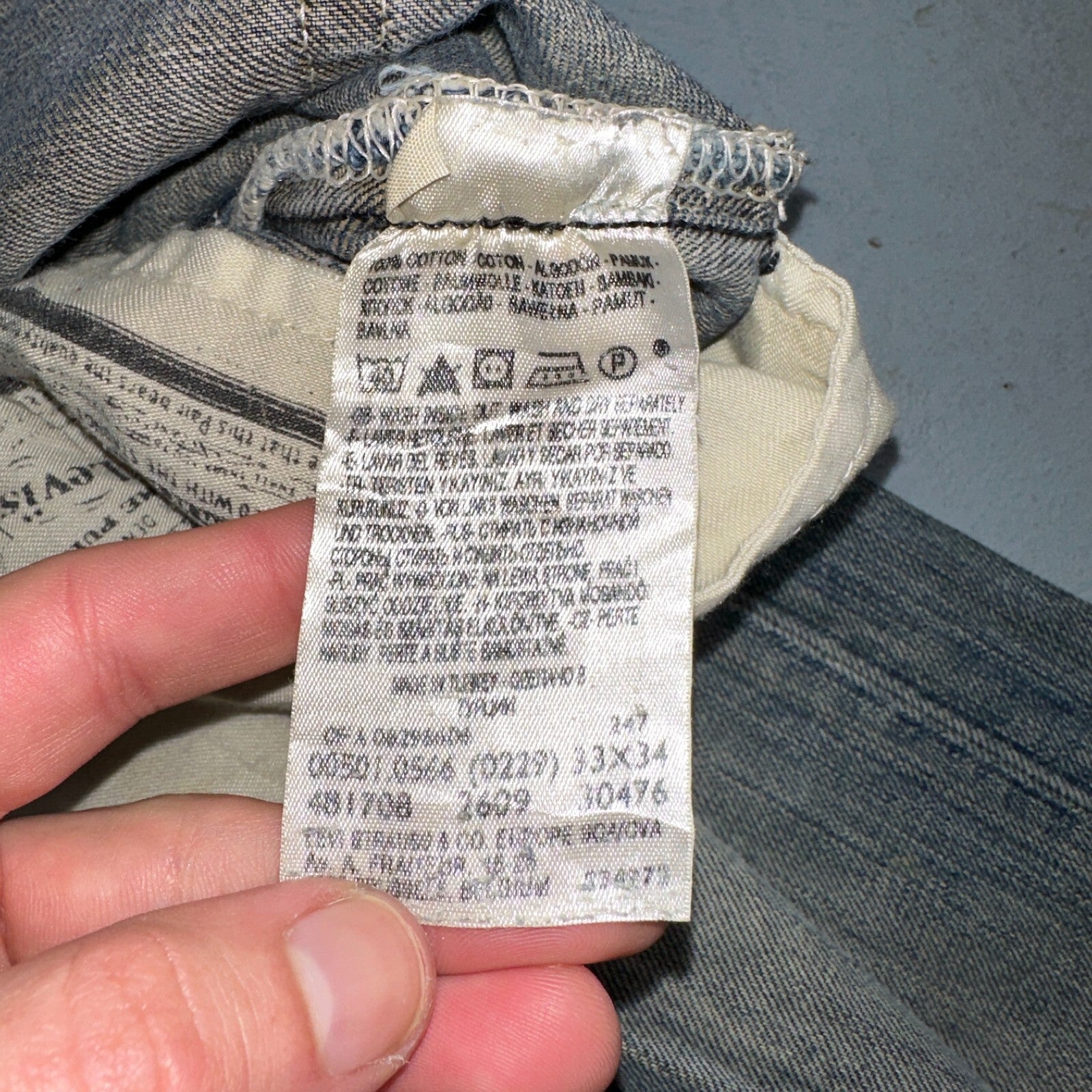 Levis 501 Vintage Y2K XX Straight Leg Jeans Blue Med Wash 33x34 Act 33x33