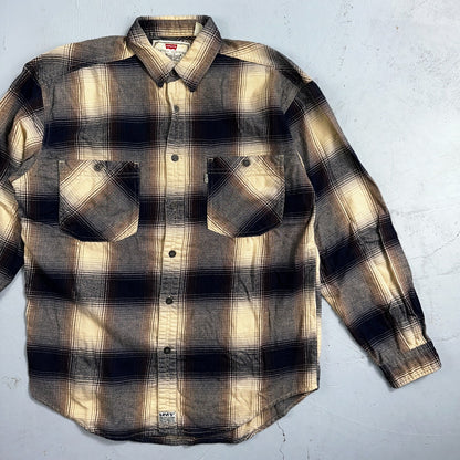 Levis Men's Plaid Flannel Shirt Size M Front Pockets Made in Russia Vintage Y2K