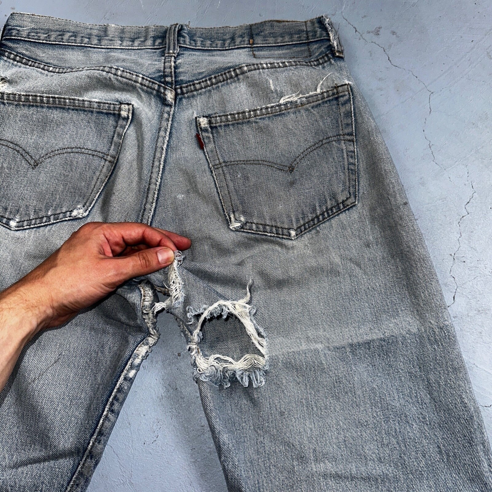 Levis 501 Vintage 80s Redline Selvedge USA XX Jeans Thrashed Light Act 31x29