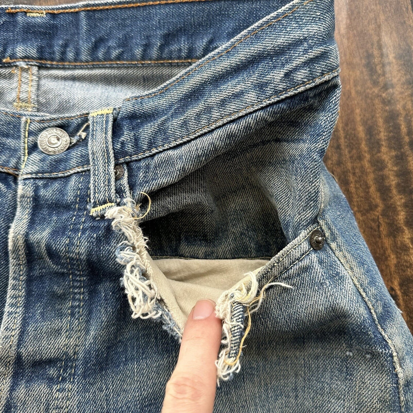 Levis 501 XX Big E True Vintage 60s Redline THRASHED Denim Jeans 1960s 27x26