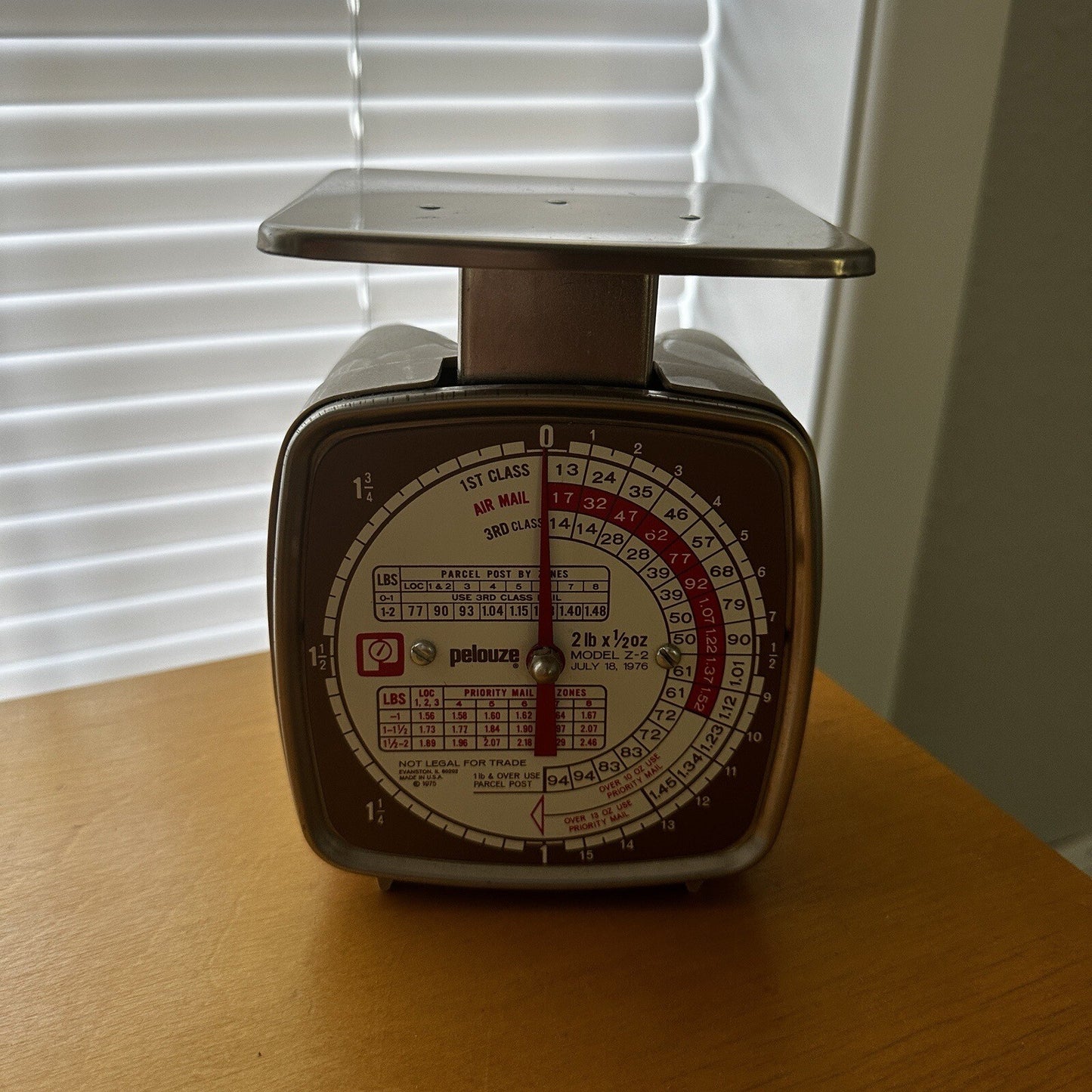 VTG Pelouze Postal Scale 2 Lb Model Y-2 1976 USPS Desk Office 1970s Rare MCM