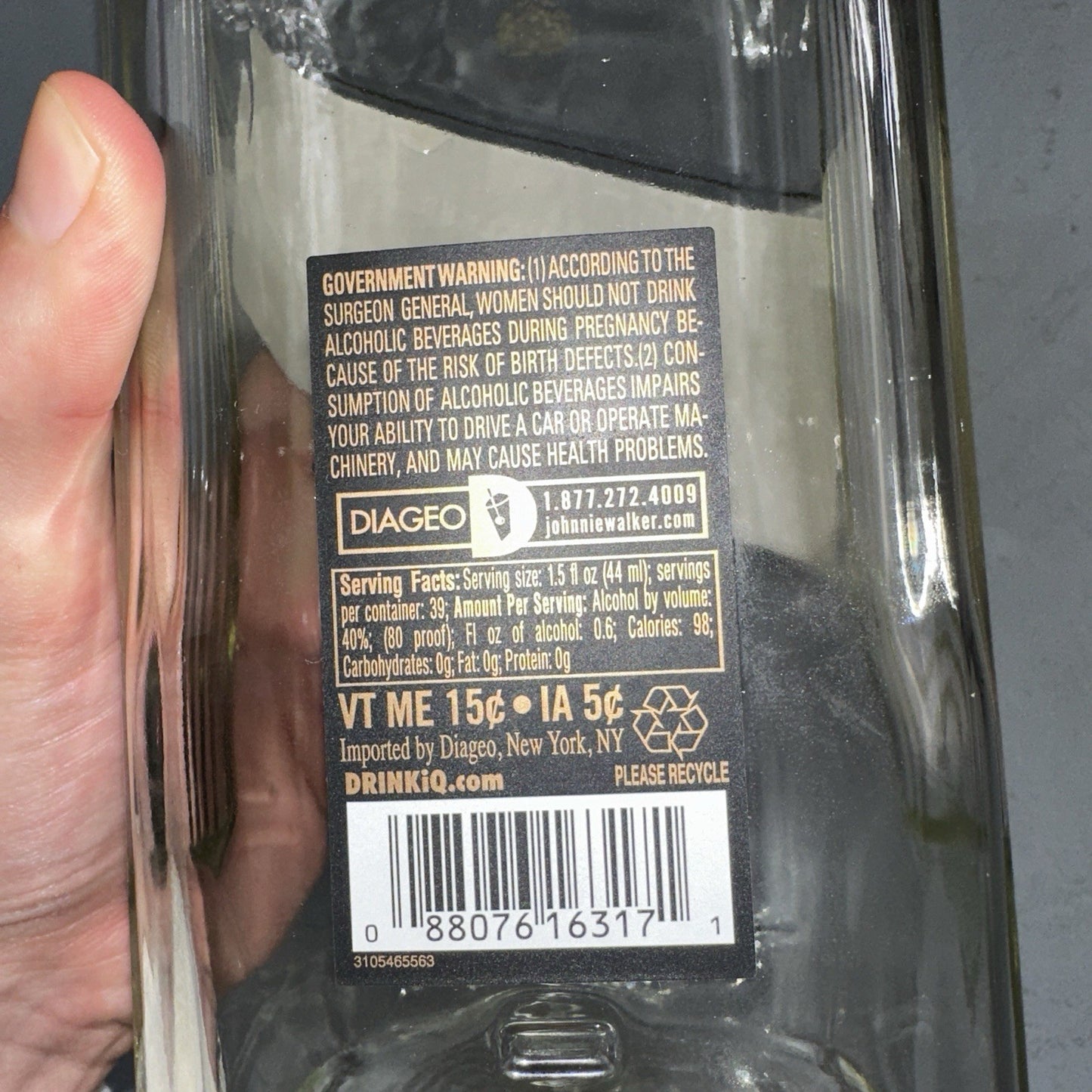 Black Label Johnnie Walker Whiskey 1.75L Empty Bottle Collectors Rare Vtg