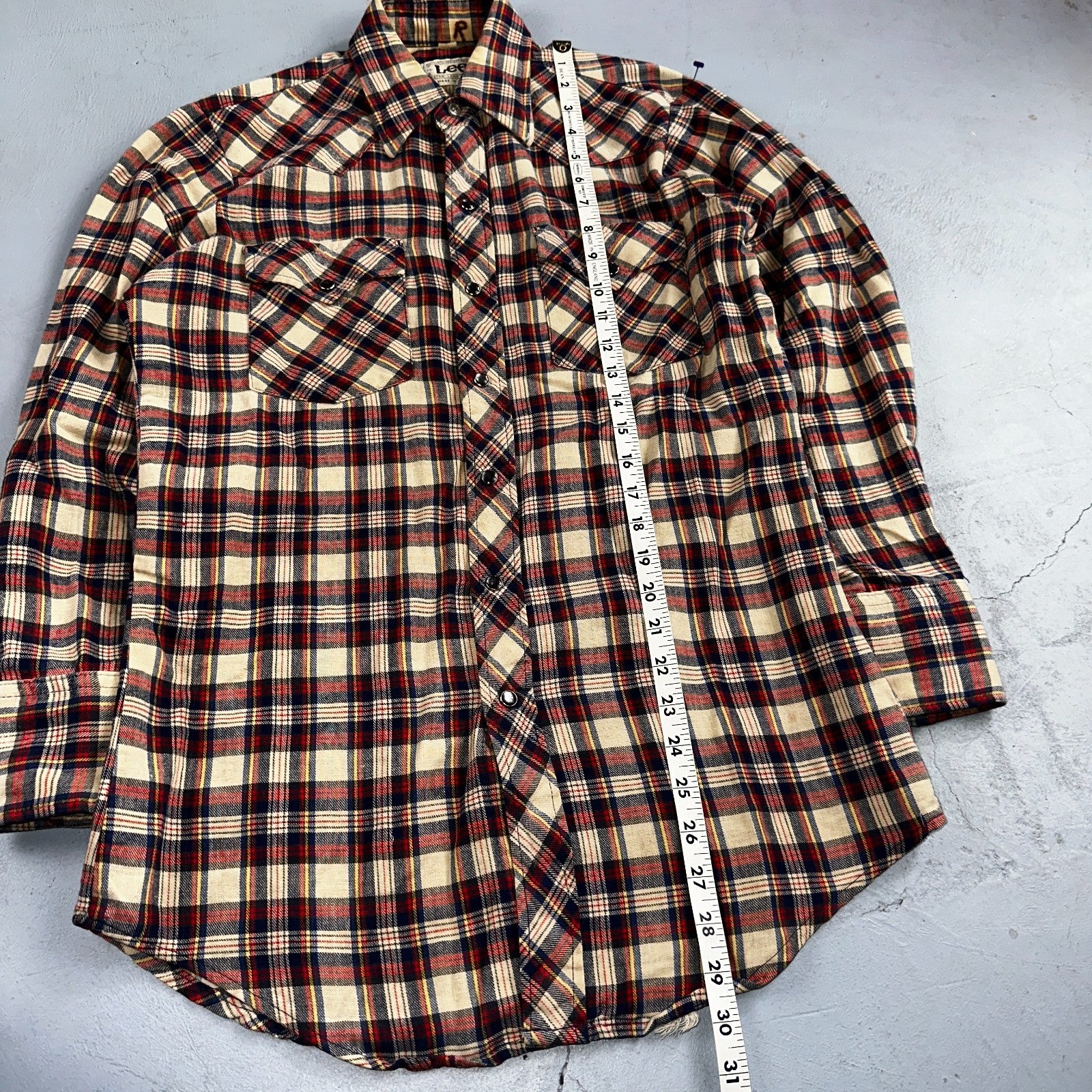 VTG Lee Men's Pearl Snap Extra Long Tails Western Shirt Red Plaid USA Medium 70s