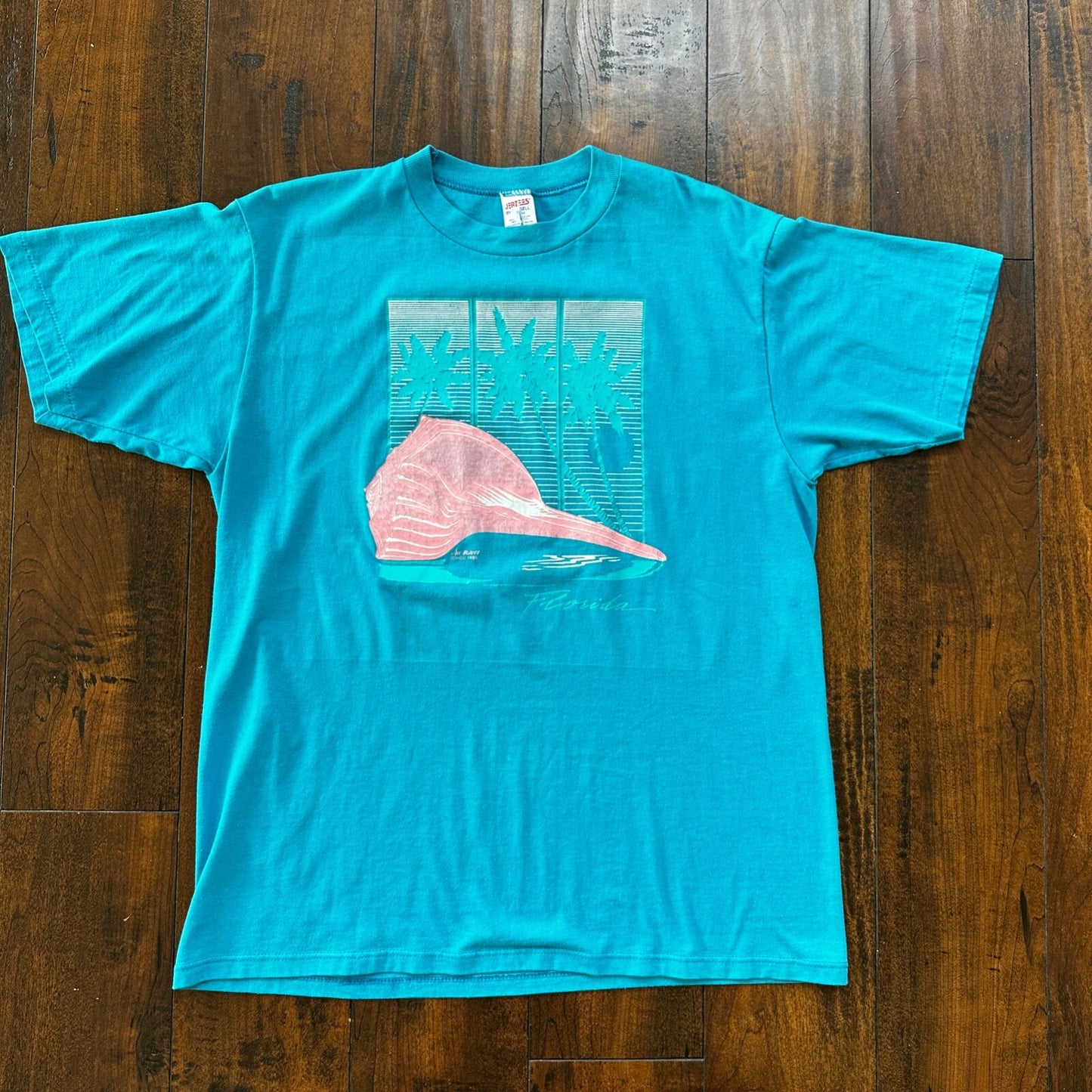 Flordia Clearwater Beach 90s USA Vintage T Shirt Blue Shell Pink Cute Palm Tree