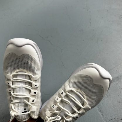 Nike Air Max Axis White Sneakers Women's Size 9 Running AA2168-100