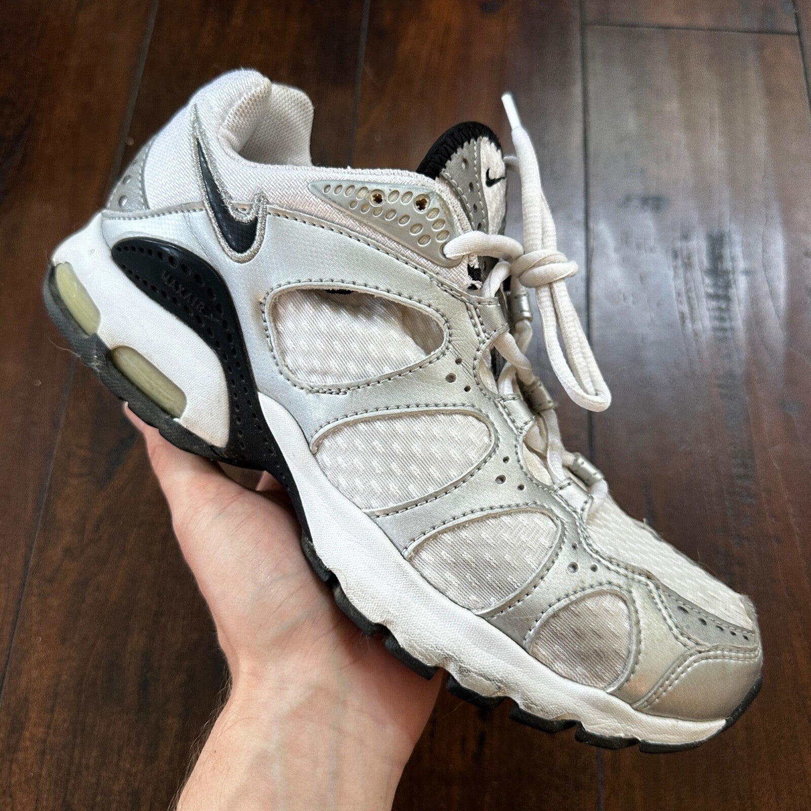 VTG Nike Air Max Womens Athletic Shoes 308677 101 Silver Black White 9.5 Y2K