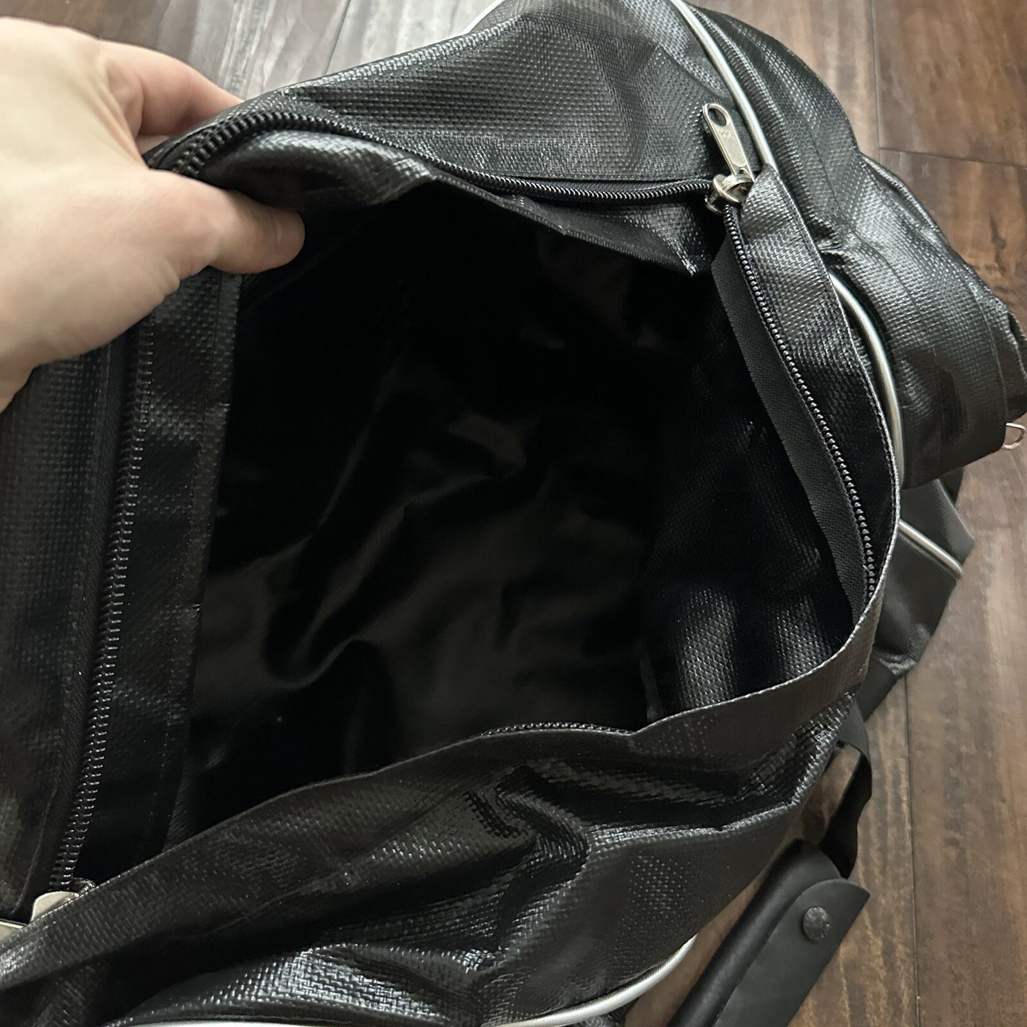 VTG North Face SKI Gear Duffle Gym Bag USA Made Leather Handle Rubber Coated 80s