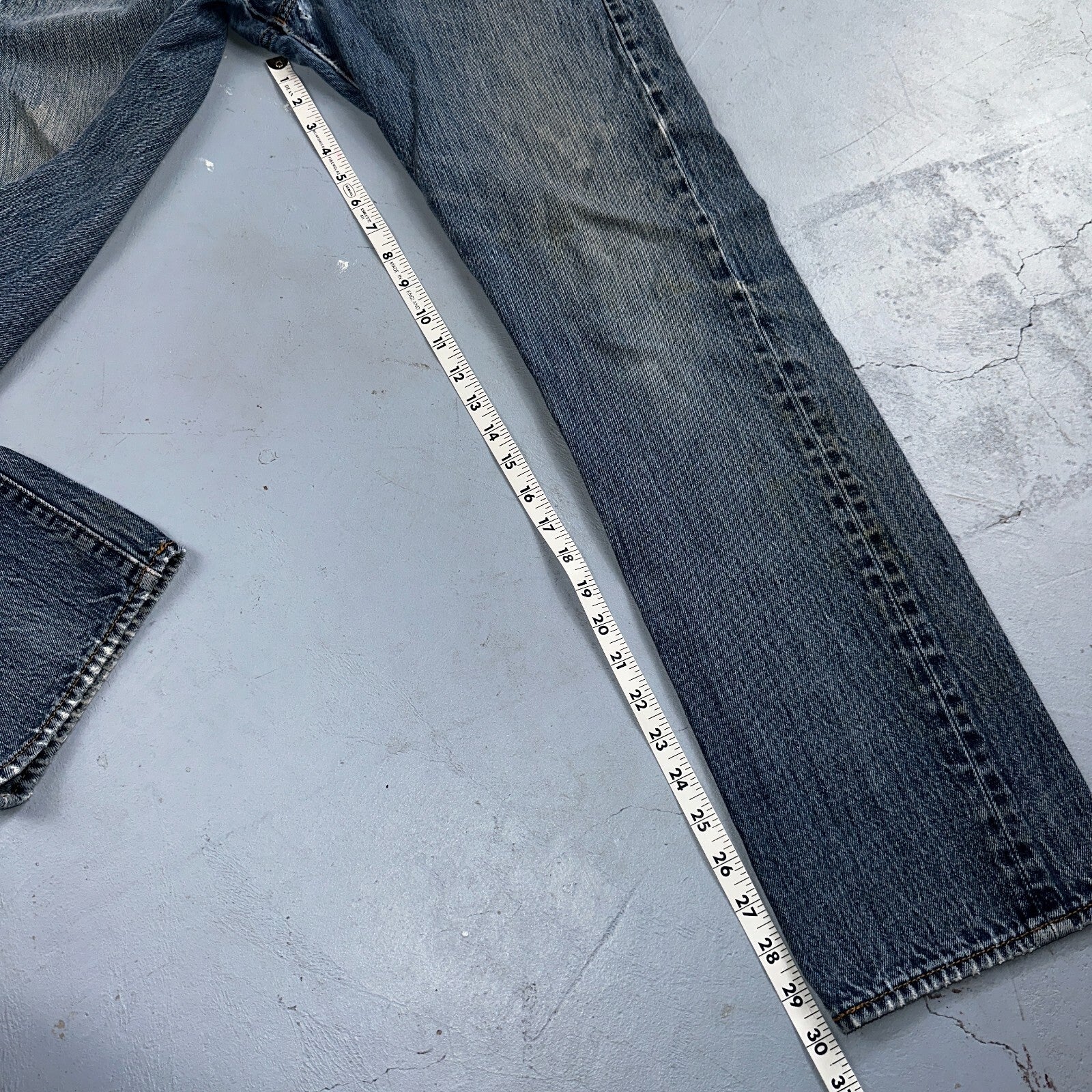 Levis 501 Vintage Y2K XX Straight Leg Jeans 32x34 Med Wash 2000s Act 31x30