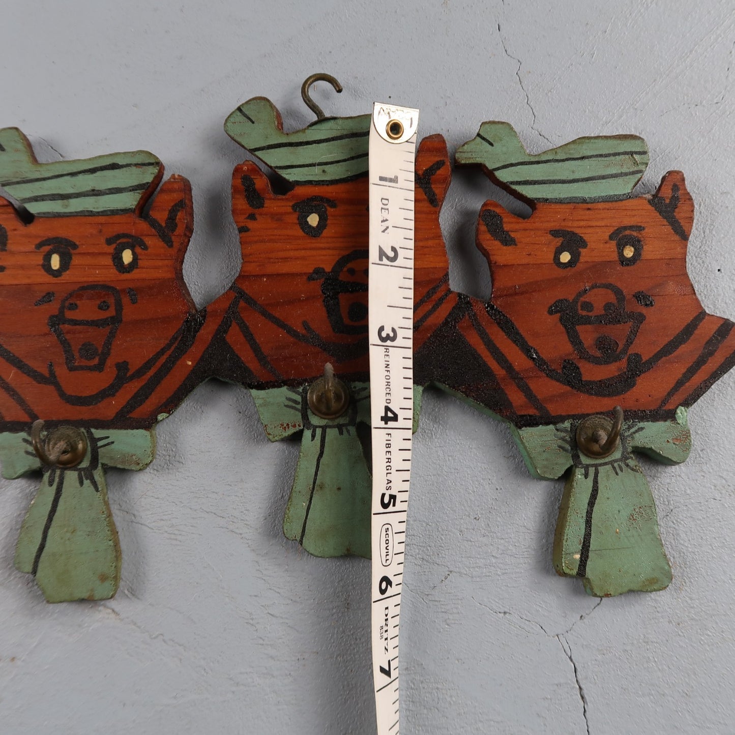 Vintage Three Little Pigs Wood Cutouts Hand Painted Wall Plaques Tie Hanger Hook