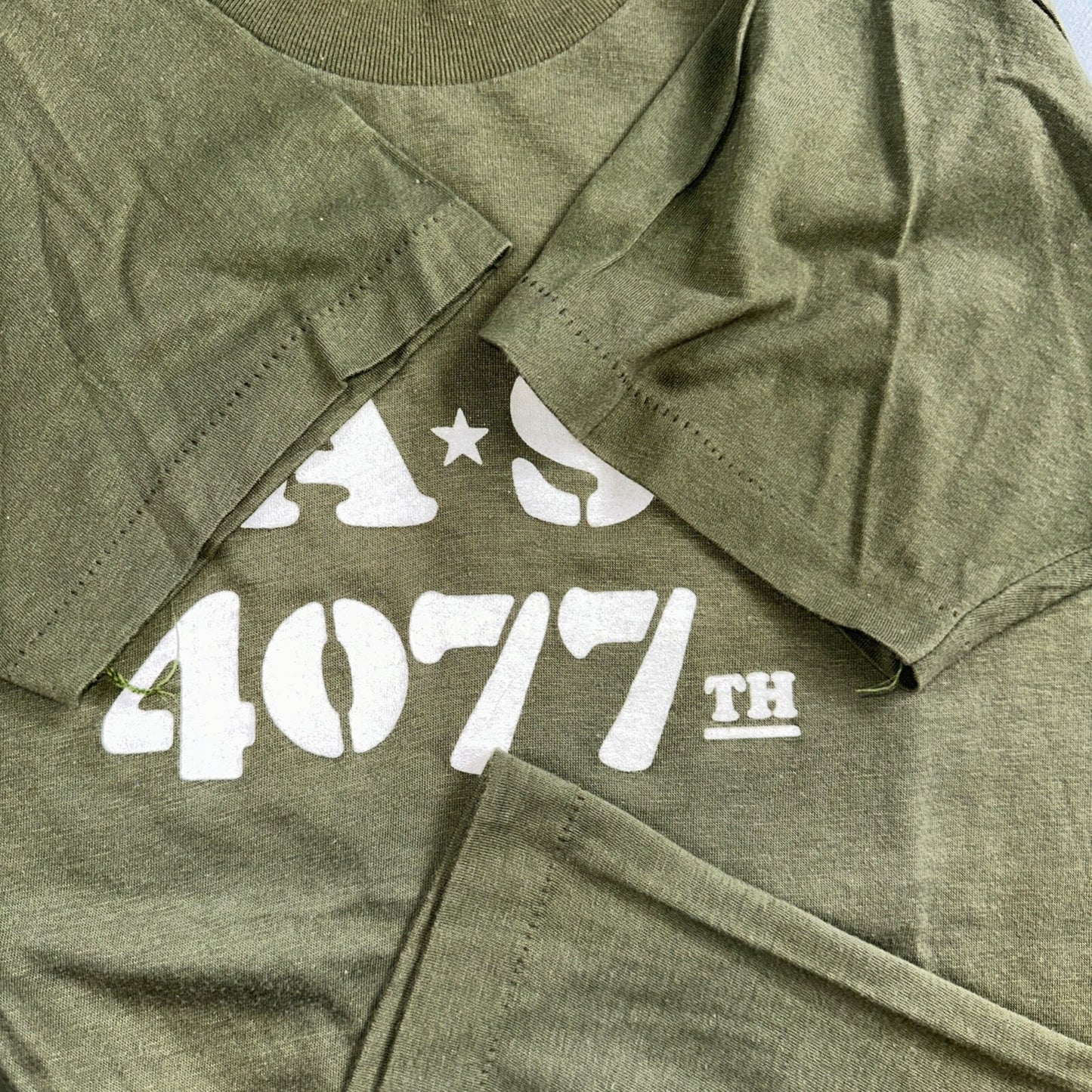 MASH Army Screen Stars 80s VTG T Shirt Sun Run 4077 Green Hot Rods Cool Large