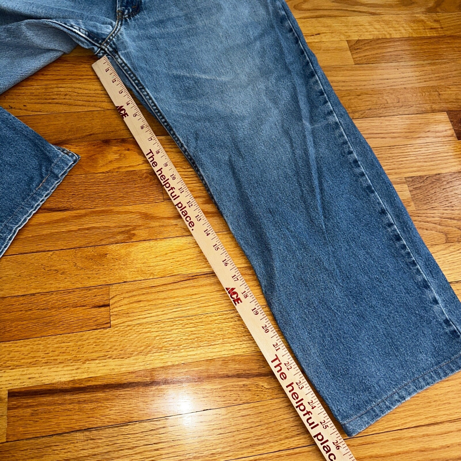 VTG Levi’s 550 Relaxed Fit Jeans Men’s 38x30 Blue Denim Pants 37x26 Hemmed