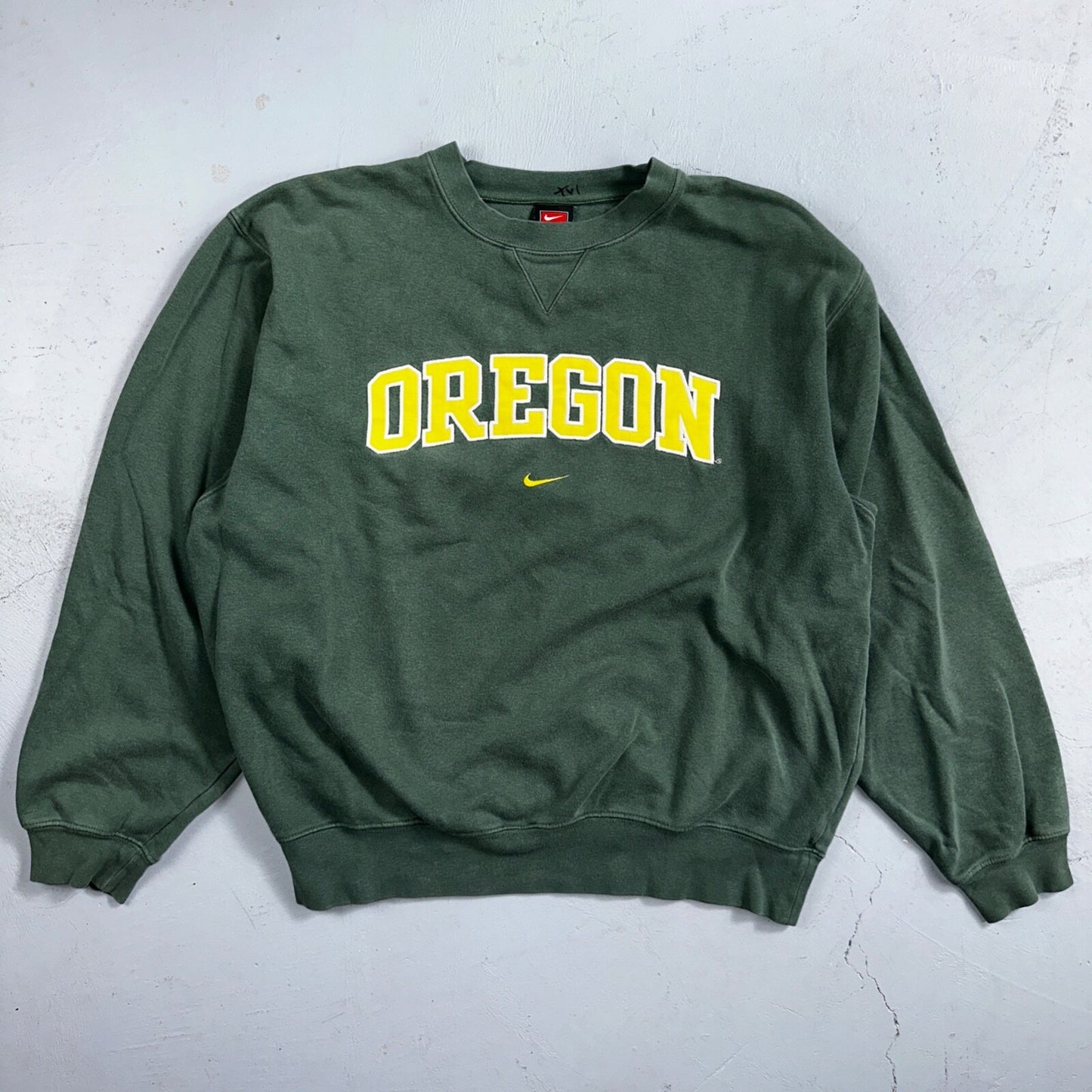 Nike Oregon Ducks Football Sweatshirt M VTG Center Swoosh Crewneck Green Y2K