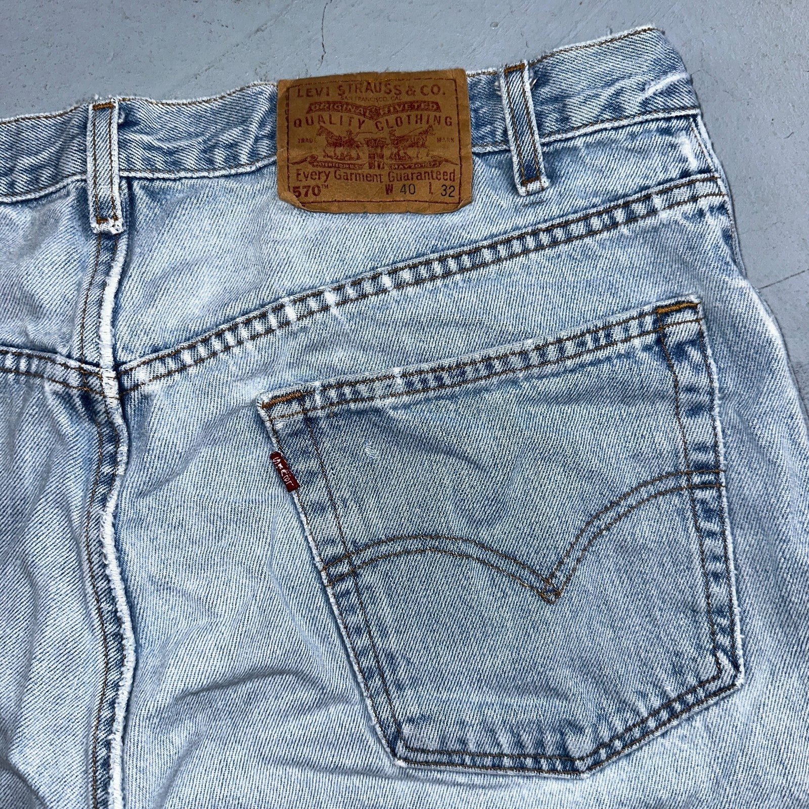 Levis 570 Jeans Mens 40x32 Blue Baggy Wide Loose Denim Pants Tapered 39x30