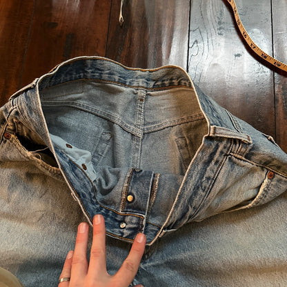 Levis 501 Vintage Y2K Straight Leg XX 2000s Jeans 36x34 Light Wash Act 33x33