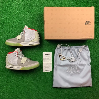 2012 Nike Air Yeezy 2 Platinum Sz 8.5 Kanye West 100% Authentic Rare Vintage OG