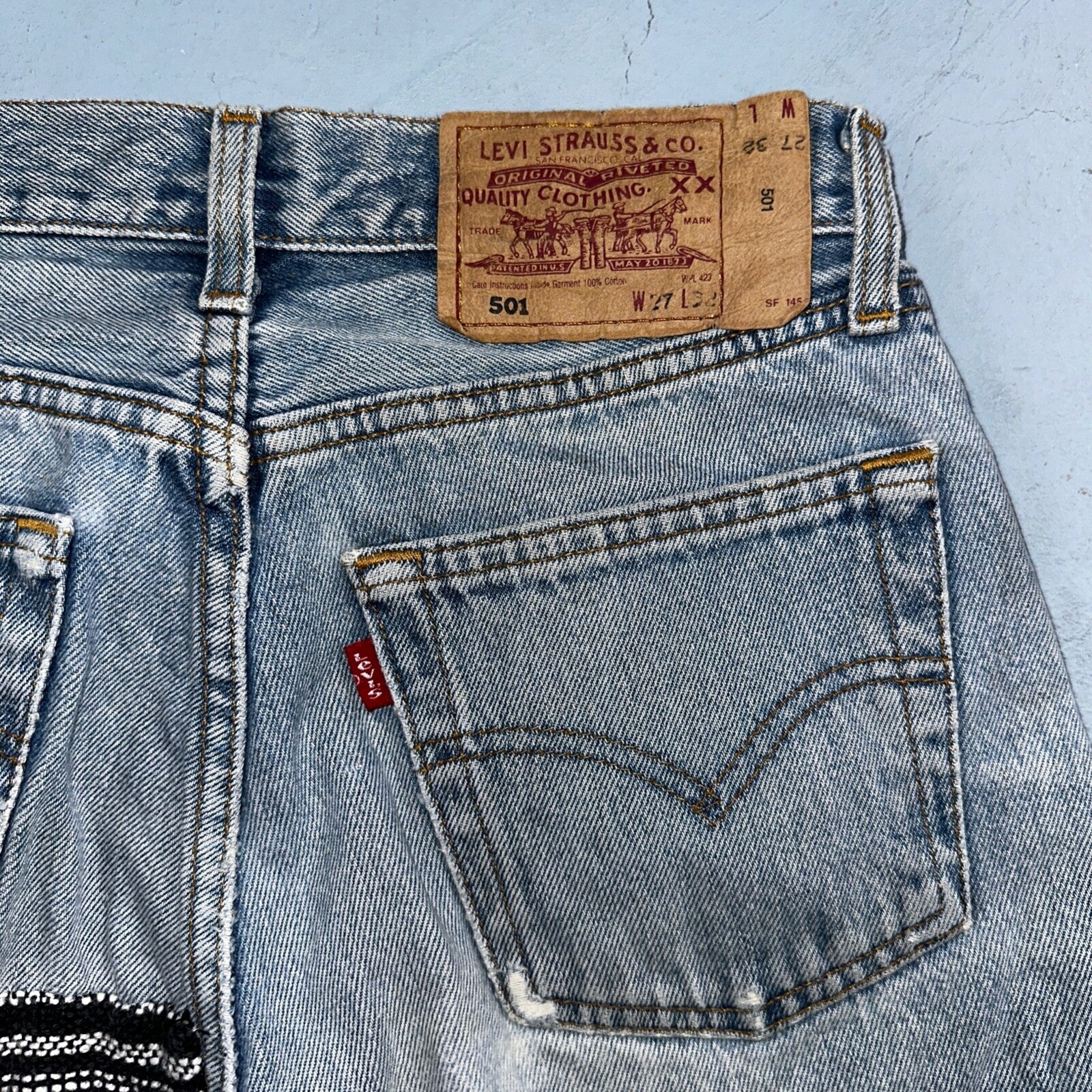 Levis 501 Vintage Y2K Europe Straight Leg Jeans 27x32 90s Light Wash Act 24x30