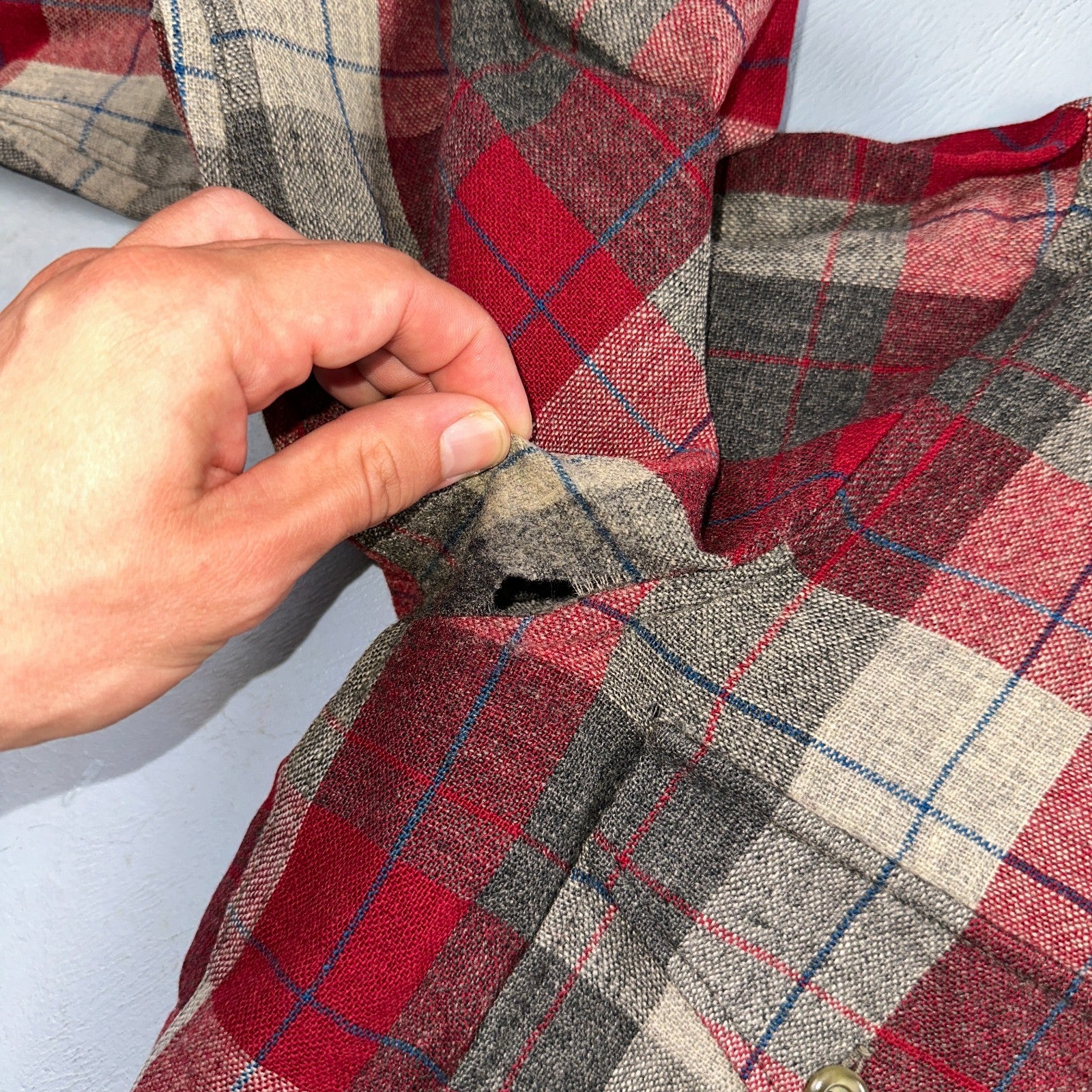 Pendleton VTG Burnside Shirt Plaid 100% Wool Button Down Size M Plaid 1950s Camp