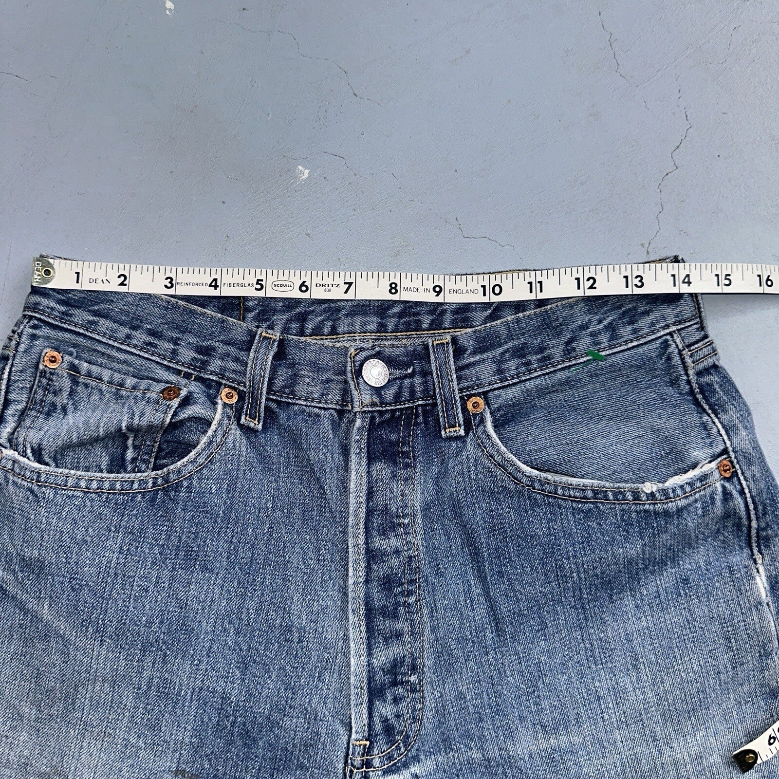 Levis 501 Vintage 90s Hungary Straight Leg Jeans 31x32 Y2K Med Wash Act 28x30