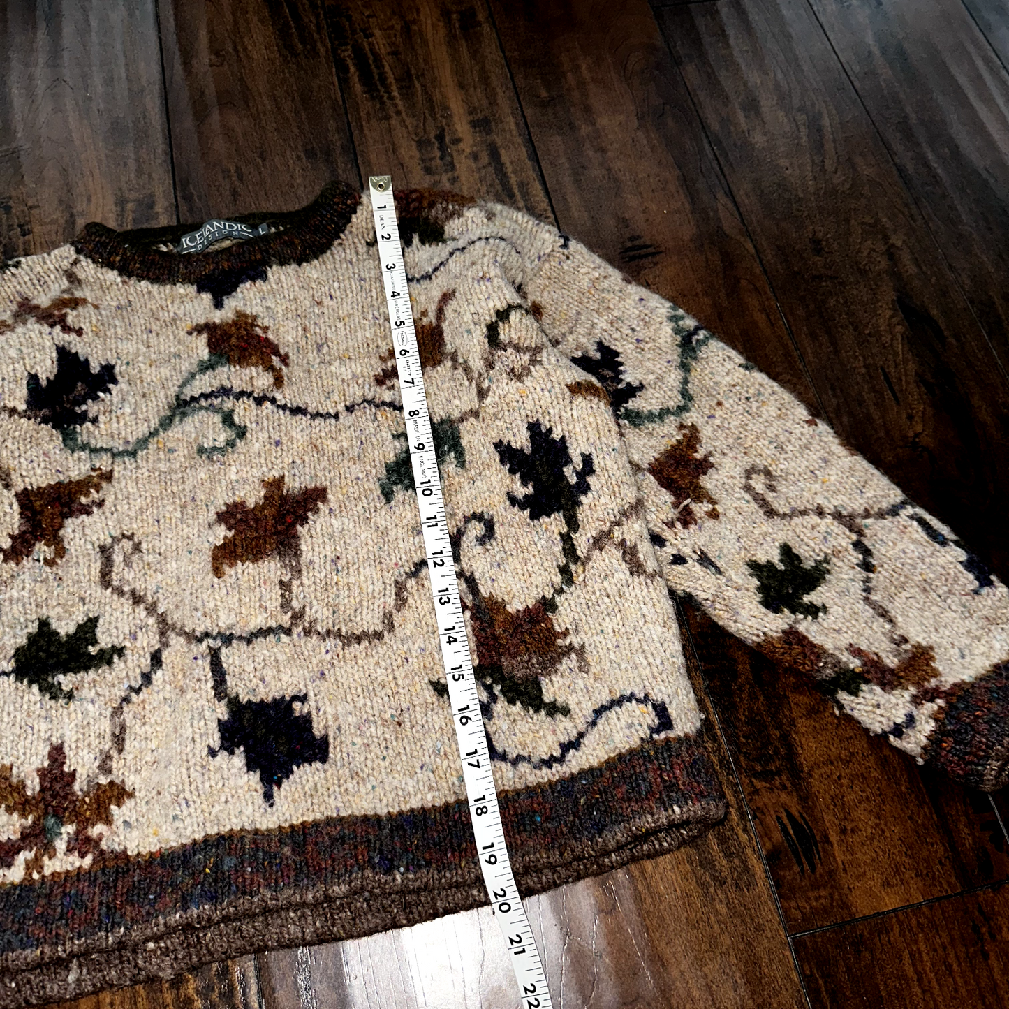 Women's Icelandic Design Sweater SZ Large Cropped Wool Fair 70s 80s Fall Leaves
