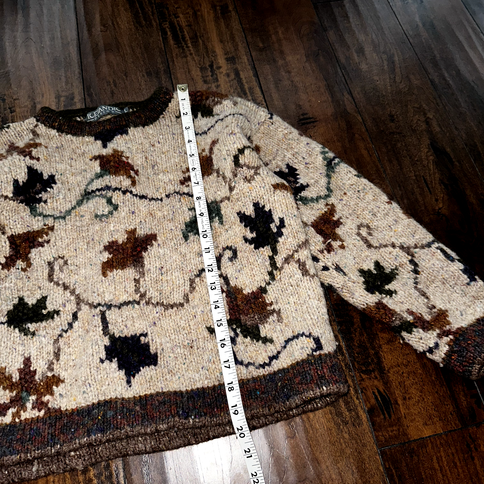 Women's Icelandic Design Sweater SZ Large Cropped Wool Fair 70s 80s Fall Leaves