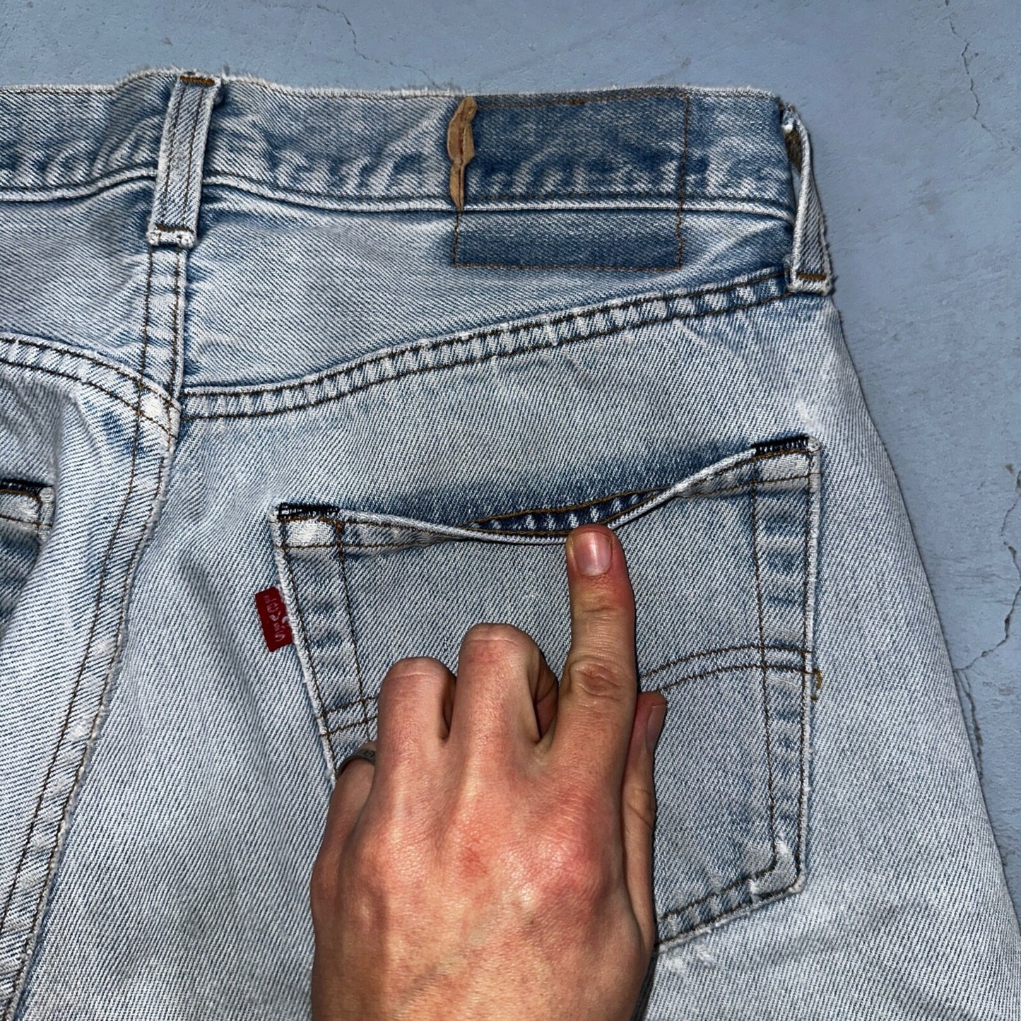 Levis 501 Vintage 80s Redline Selvedge USA XX Jeans Light Wash 66 Act 28x31