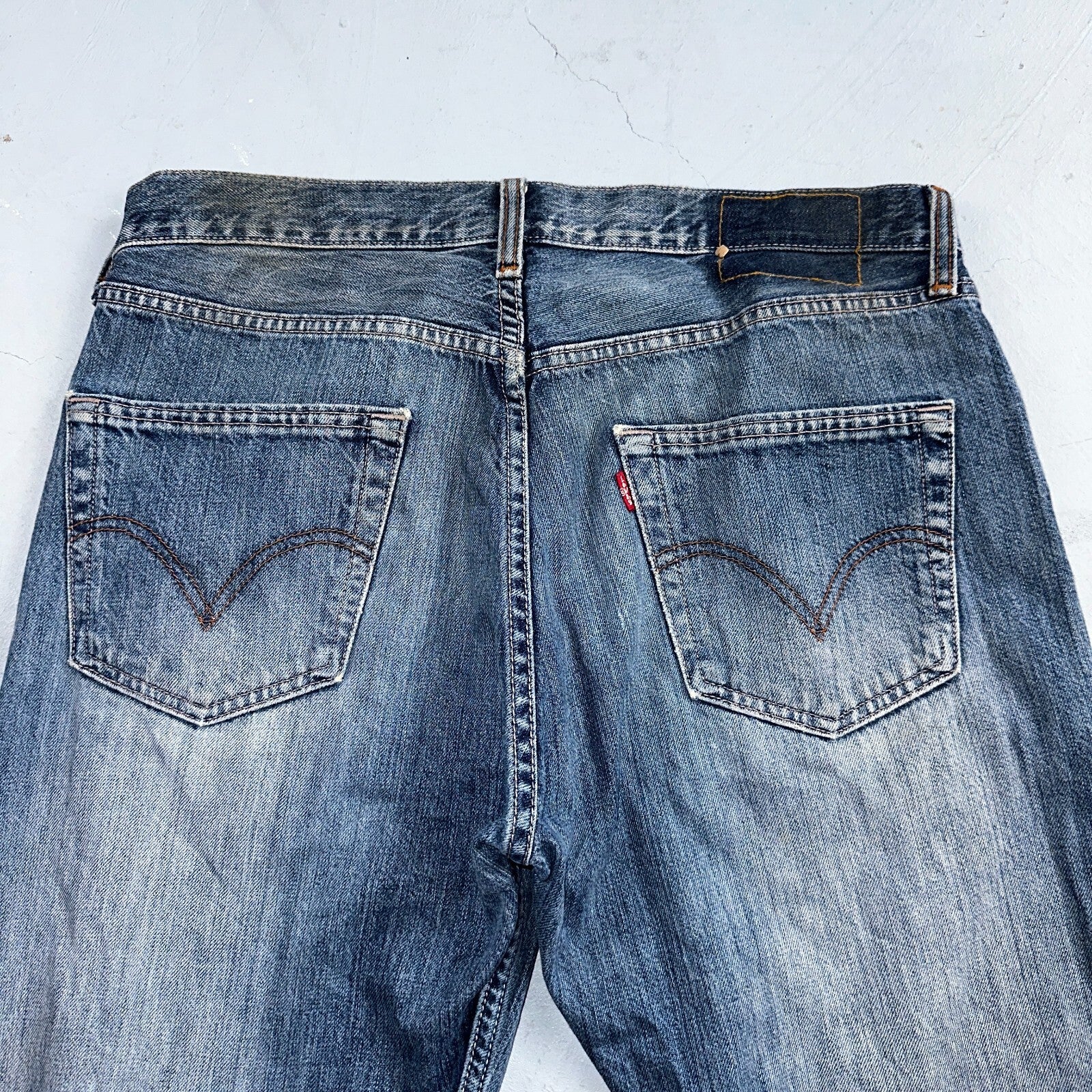 Levis 501 Vintage Y2K XX Straight Leg Jeans Blue Med Wash 33x32 Act 33x30