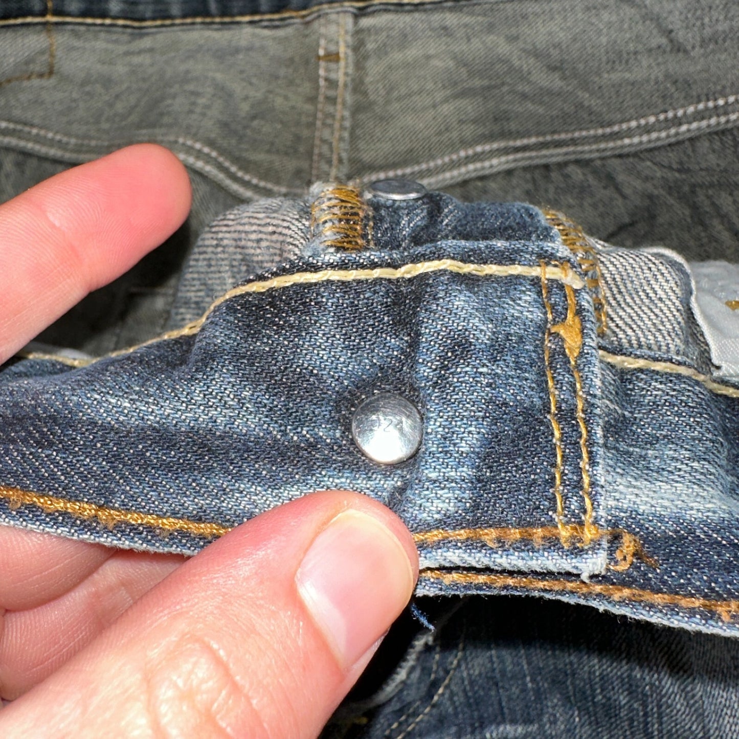 Levis 501 Vintage Y2K XX Straight Leg Jeans Blue Med Wash 34x34 Act 34x32