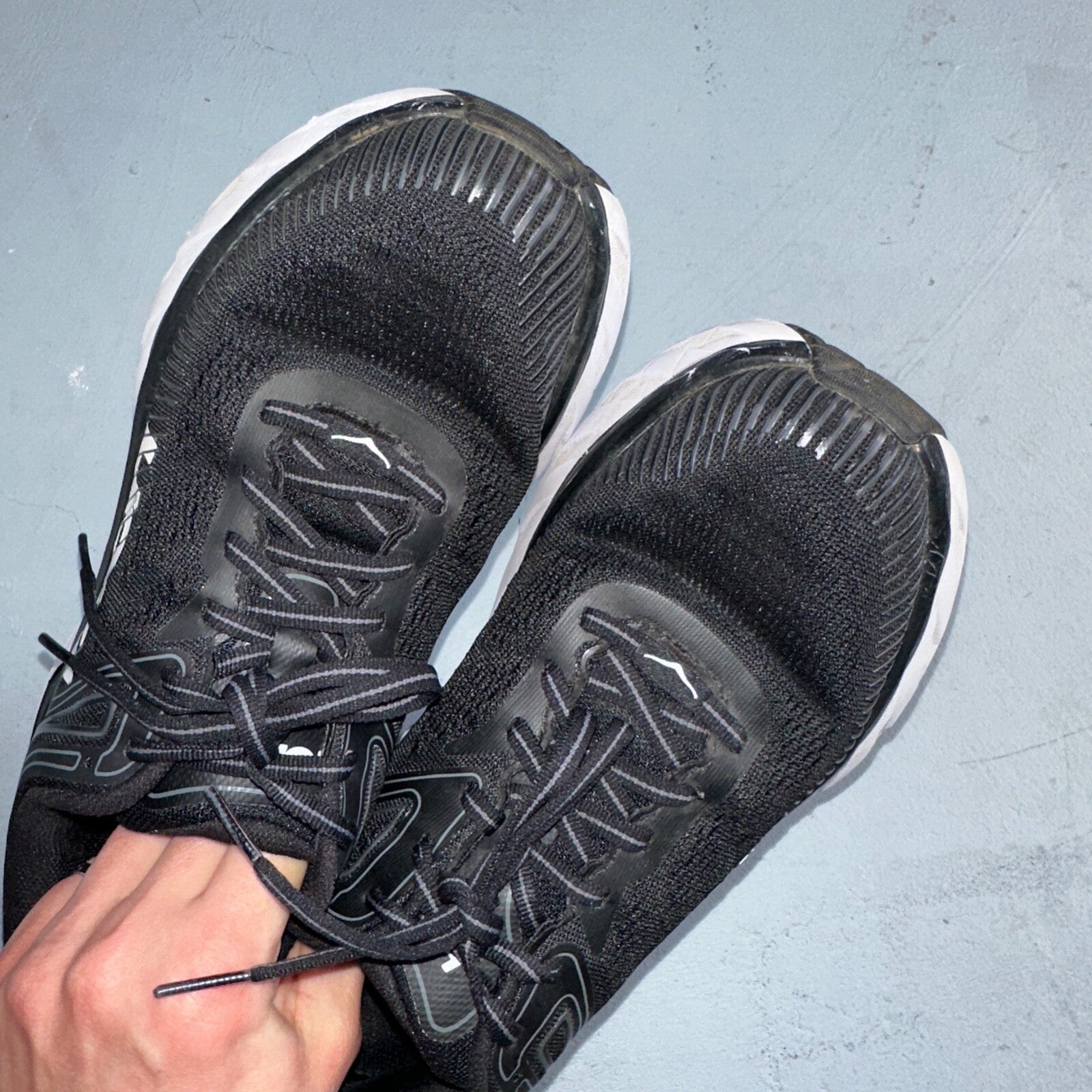 Hoka One One Womens Bondi 7 1110519 BWHT Black Running Shoes Sneakers Size 8