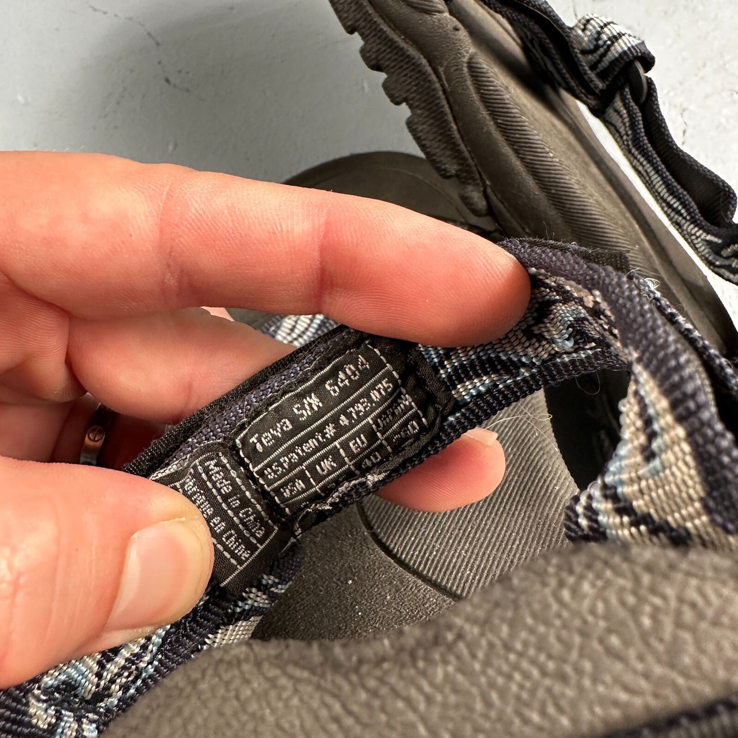 Teva Original Men’s Hiking Water Sandals 6404 White Stripes - Size 9 VTG