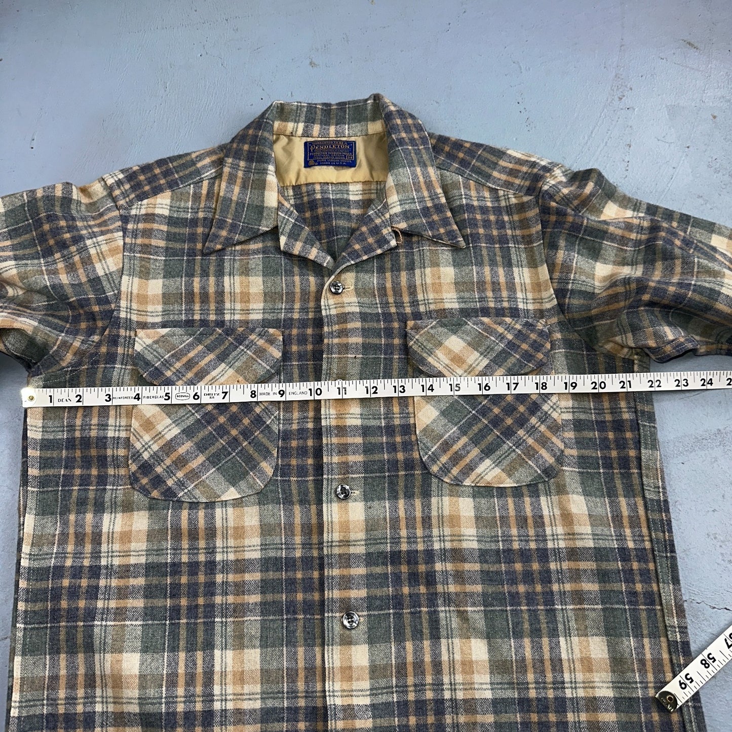 Pendleton VTG Board Shirt Plaid 100% Wool Button Down Size M Plaid 1970s Camp