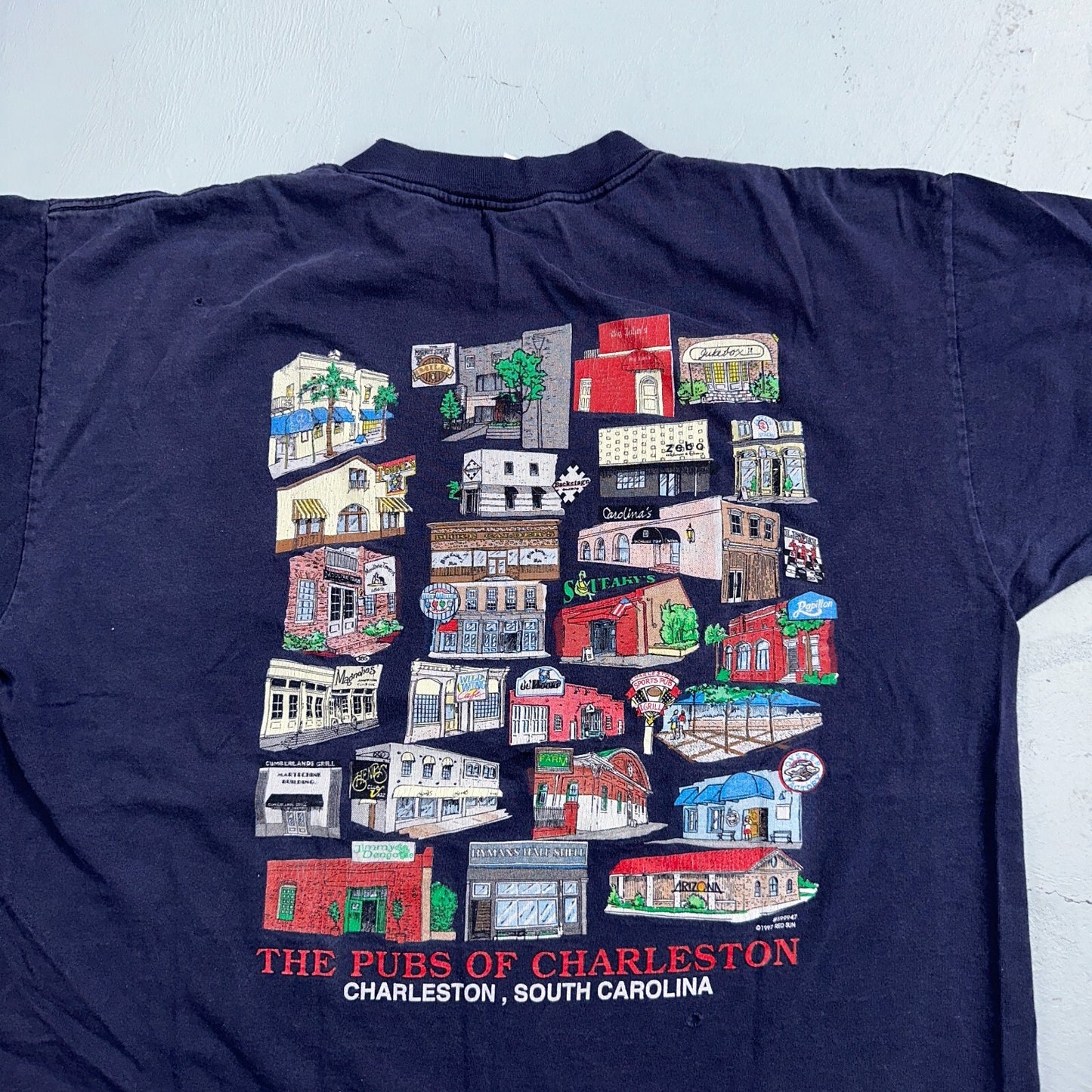 Charleston North Carolina VTG T Shirt Pubs Bar Hopping Drinking Alcohol Y2K